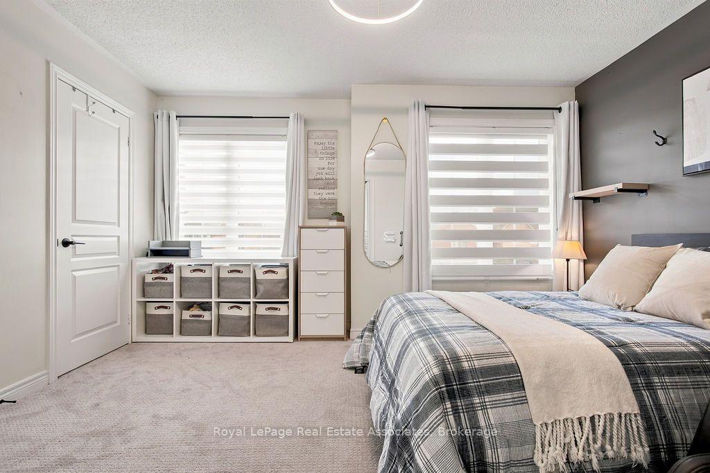 Photo 22 of 34 Humphrey Street, Hamilton, Waterdown — HOMEH