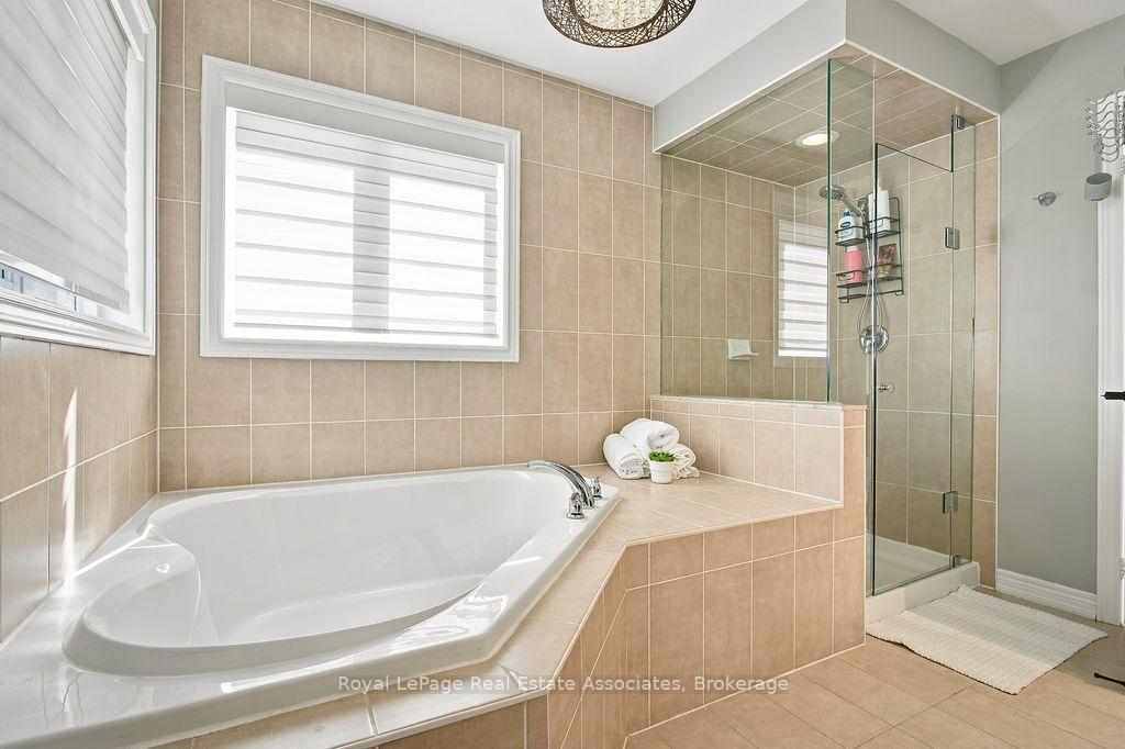 Photo 38 of 34 Humphrey Street, Hamilton, Waterdown — HOMEH