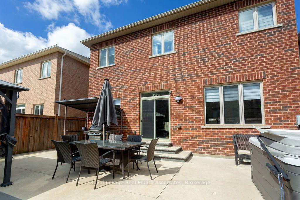 Photo 46 of 34 Humphrey Street, Hamilton, Waterdown — HOMEH
