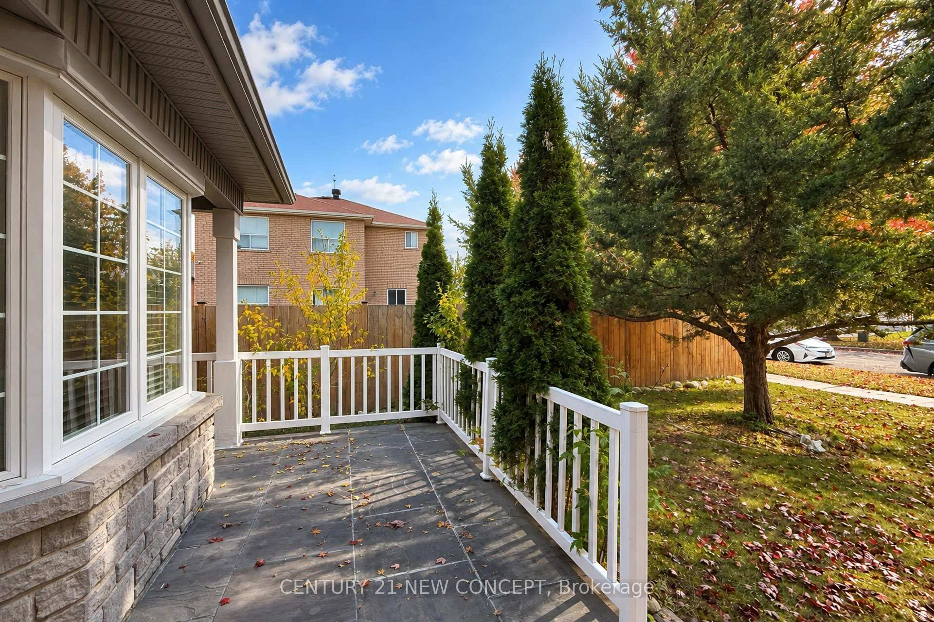 Photo 4 of 95 Bayview Avenue, Georgina, Keswick South — HOMEH
