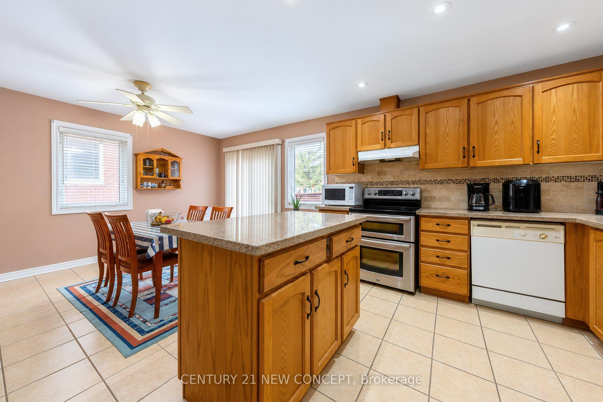 Photo 14 of 95 Bayview Avenue, Georgina, Keswick South — HOMEH