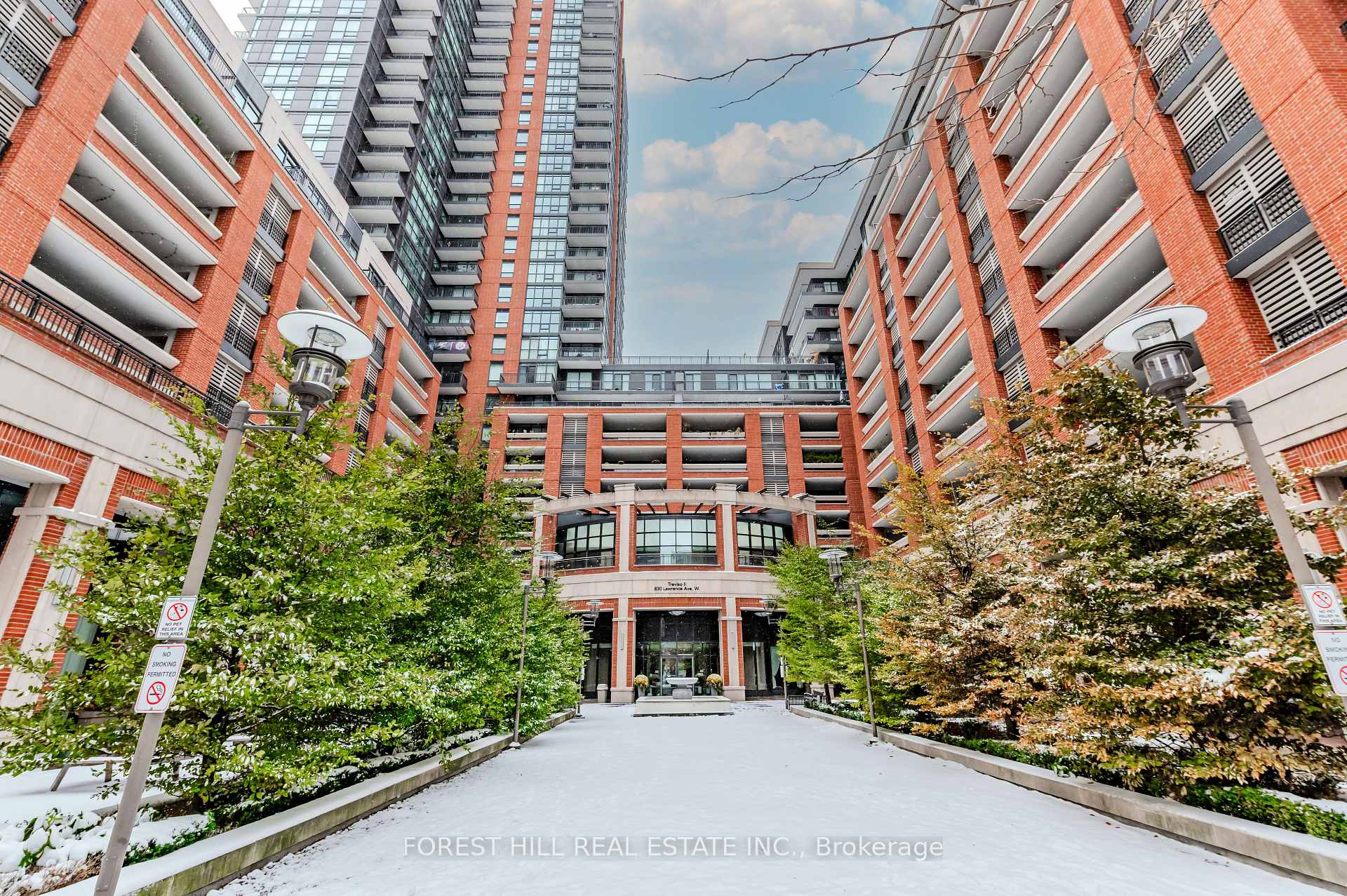 Photo of Unit 734, 830 Lawrence Avenue W