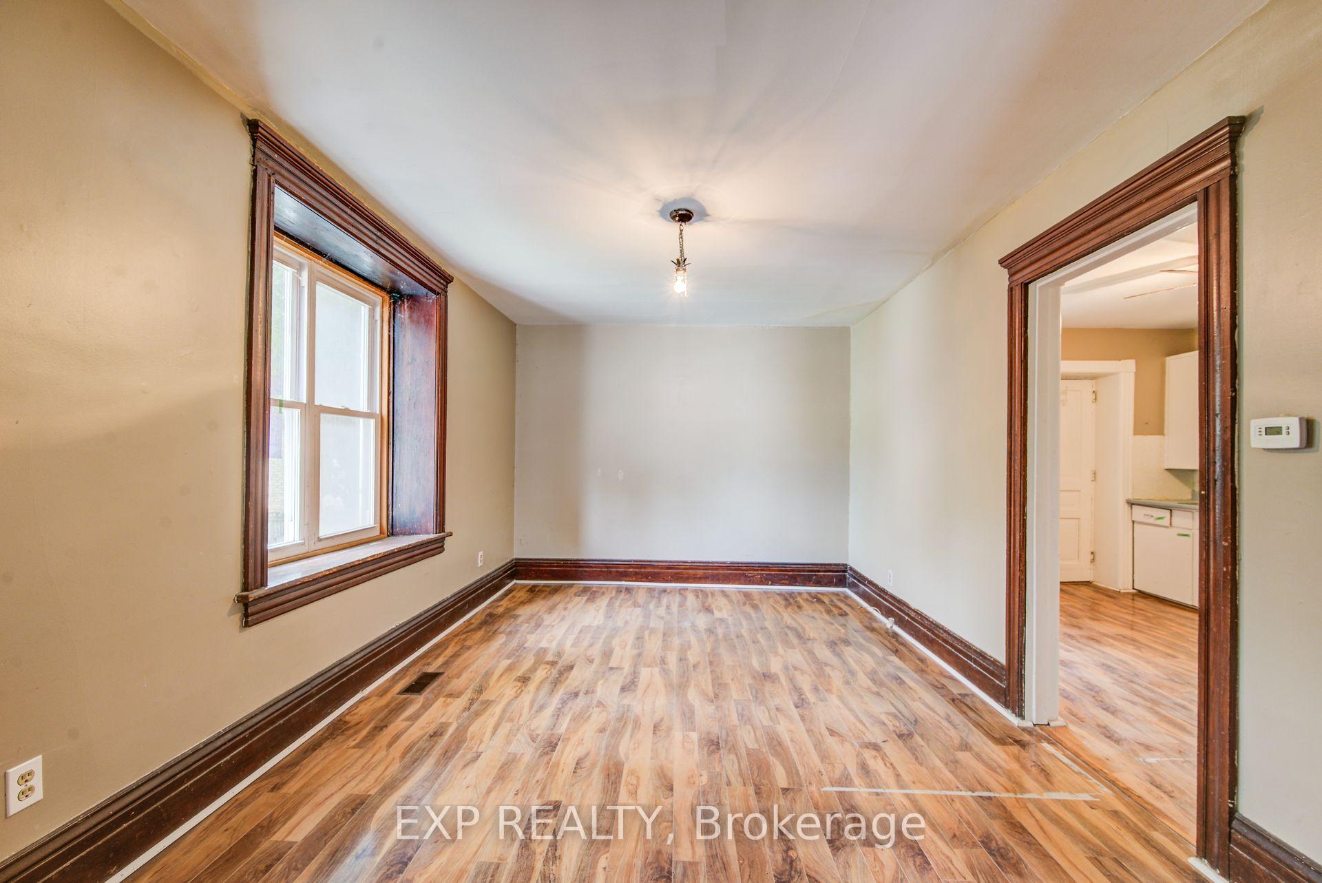 Photo 9 of 5 George Street S, Waterloo, Beechwood/University — HOMEH