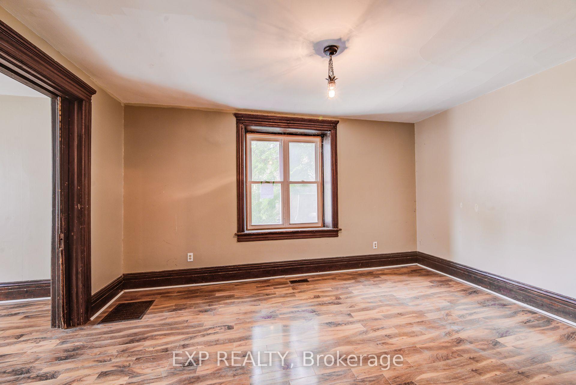 Photo 10 of 5 George Street S, Waterloo, Beechwood/University — HOMEH