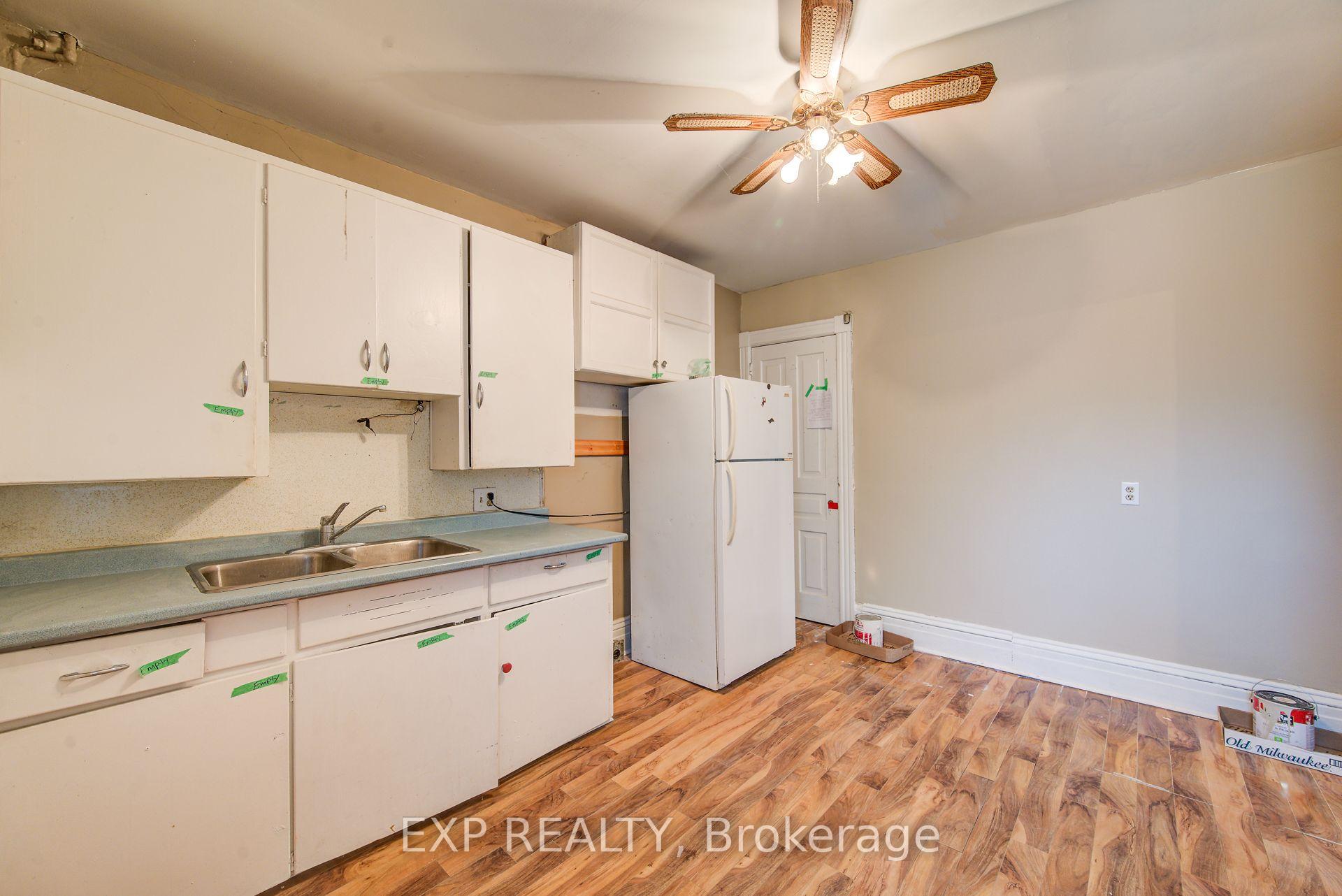 Photo 15 of 5 George Street S, Waterloo, Beechwood/University — HOMEH