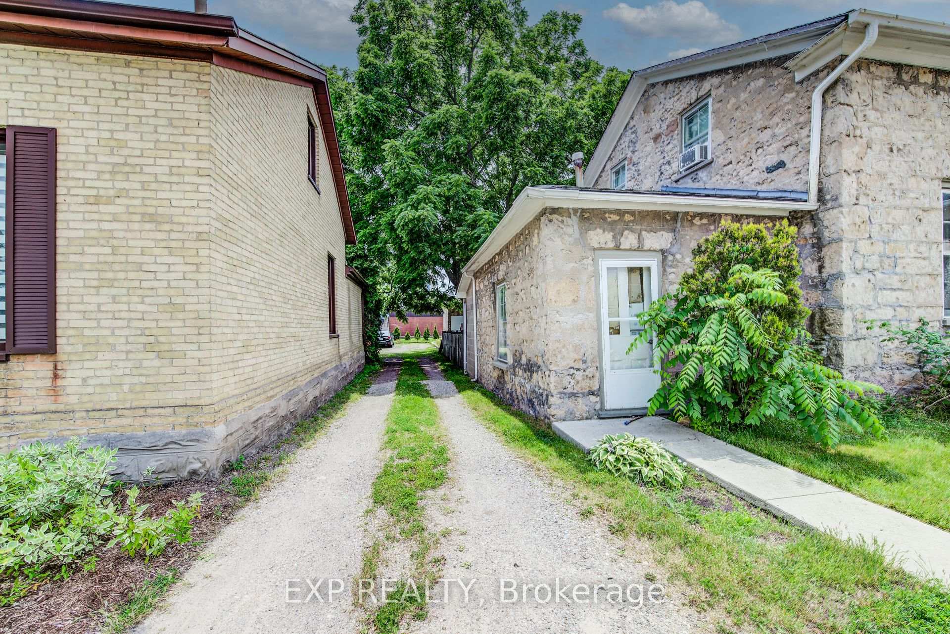 Photo 24 of 5 George Street S, Waterloo, Beechwood/University — HOMEH