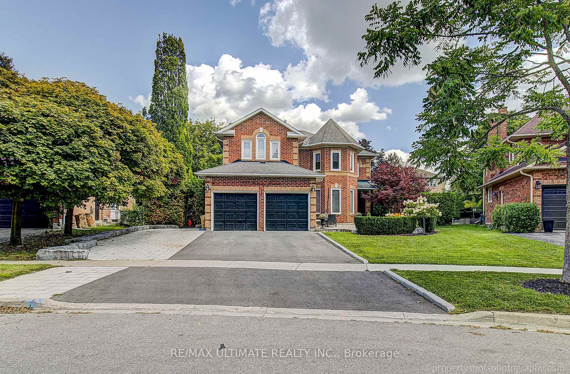 Photo of 351 Fairway Gardens