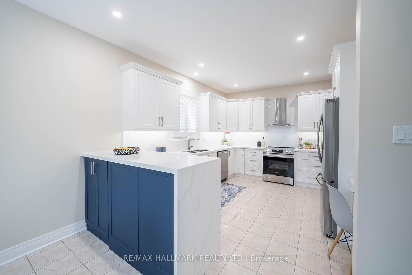 Photo 10 of 2 Lamb's Run, Whitchurch-Stouffville, Ballantrae — HOMEH