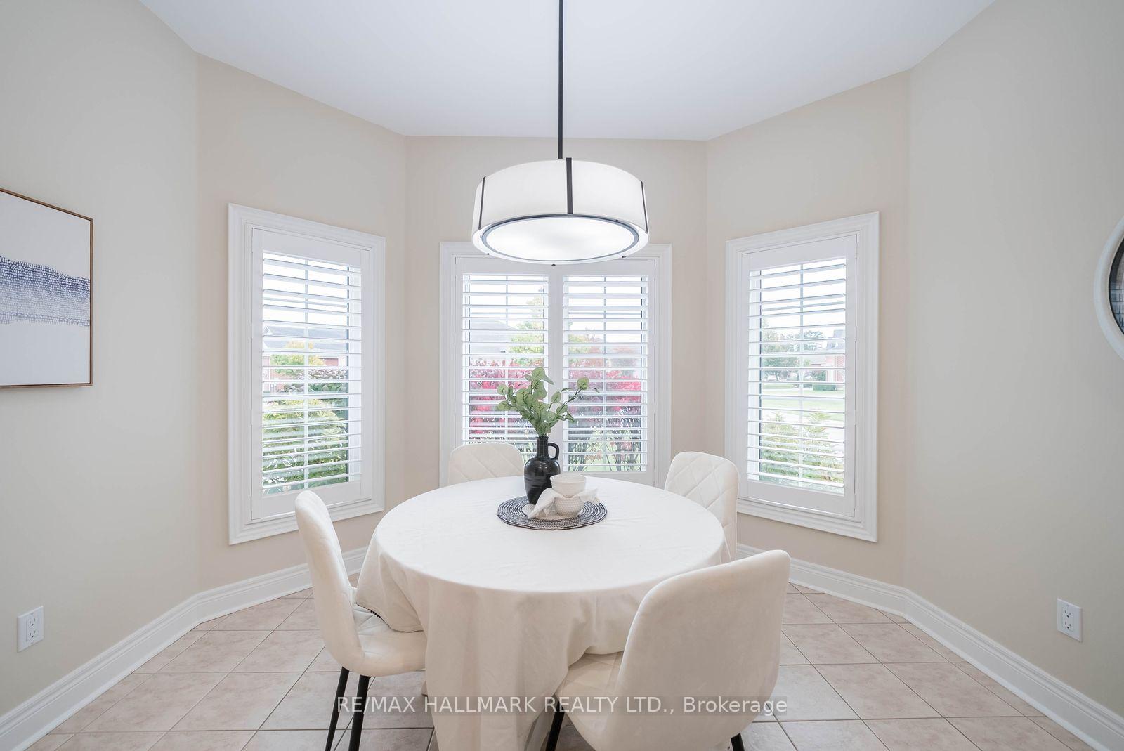 Photo 14 of 2 Lamb's Run, Whitchurch-Stouffville, Ballantrae — HOMEH