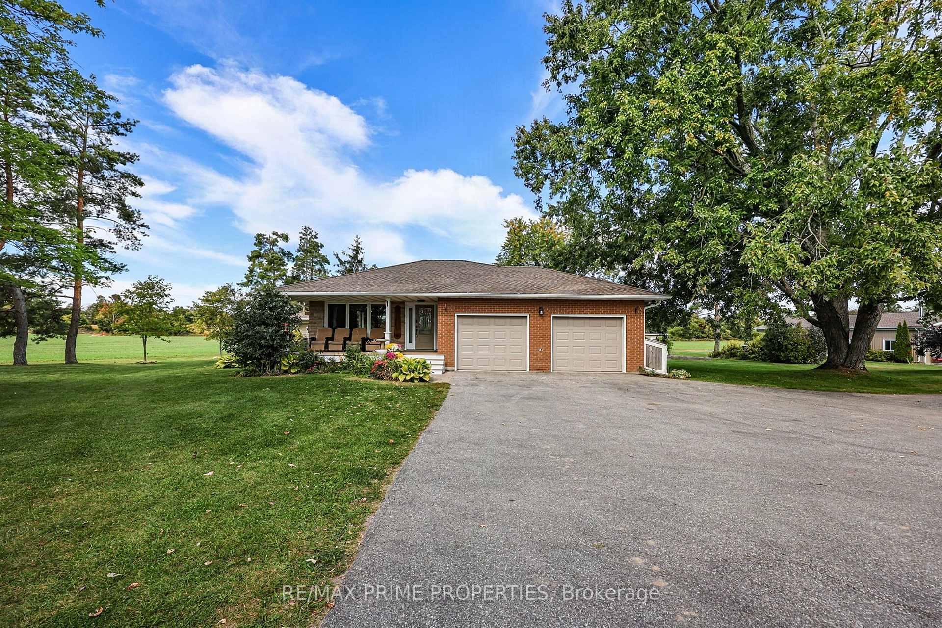 Photo 2 of 426 Zephyr Road, Uxbridge, Rural Uxbridge — HOMEH