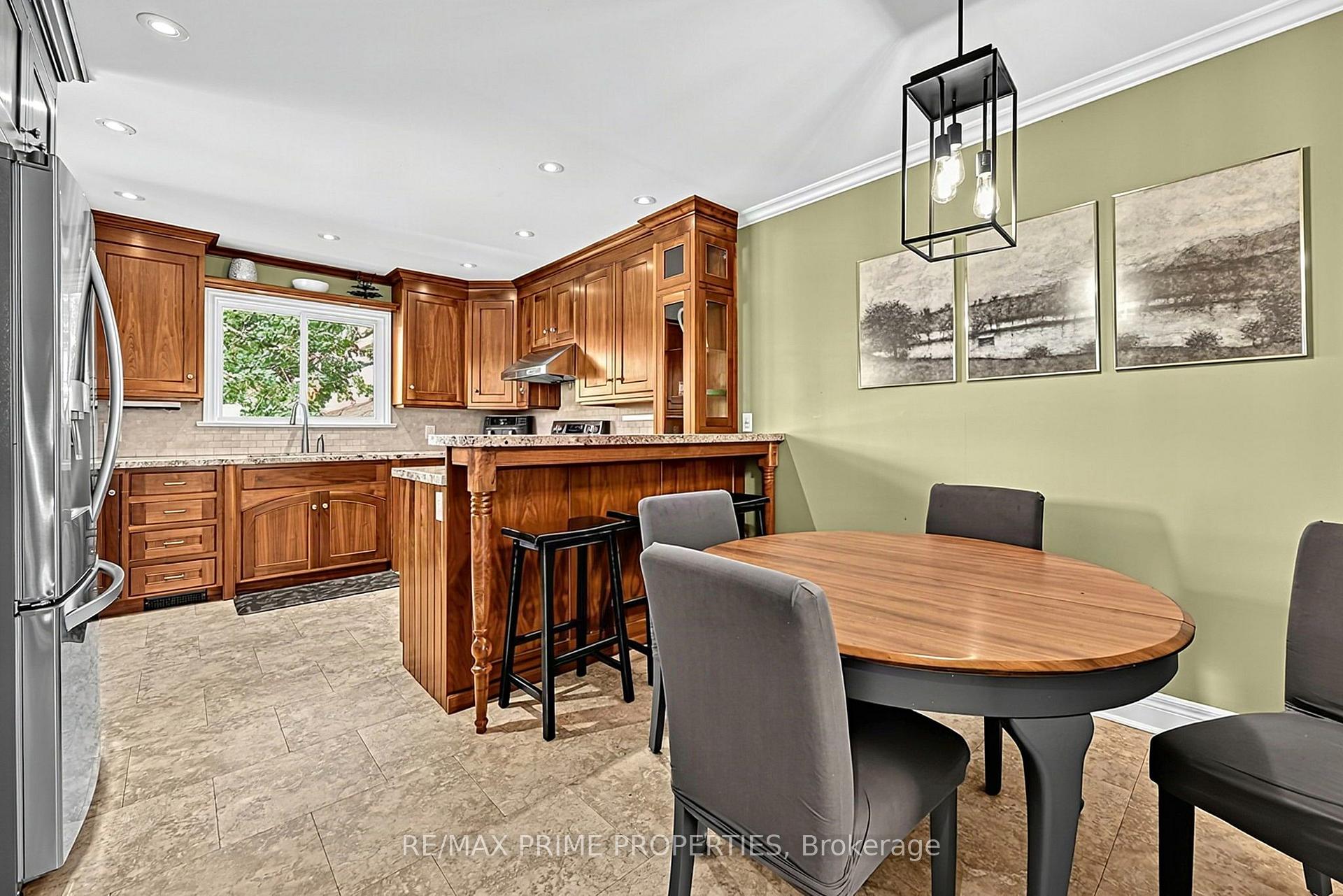 Photo 8 of 426 Zephyr Road, Uxbridge, Rural Uxbridge — HOMEH