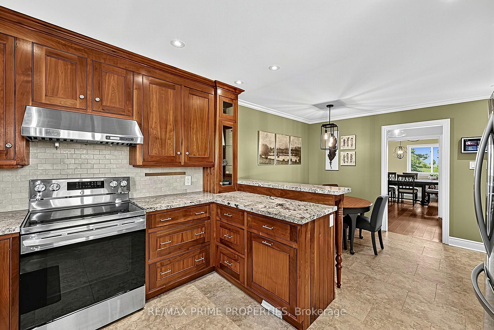 Photo 11 of 426 Zephyr Road, Uxbridge, Rural Uxbridge — HOMEH