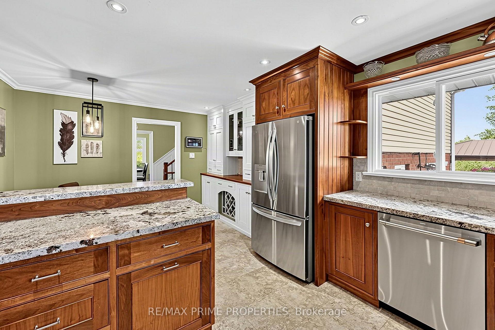 Photo 12 of 426 Zephyr Road, Uxbridge, Rural Uxbridge — HOMEH