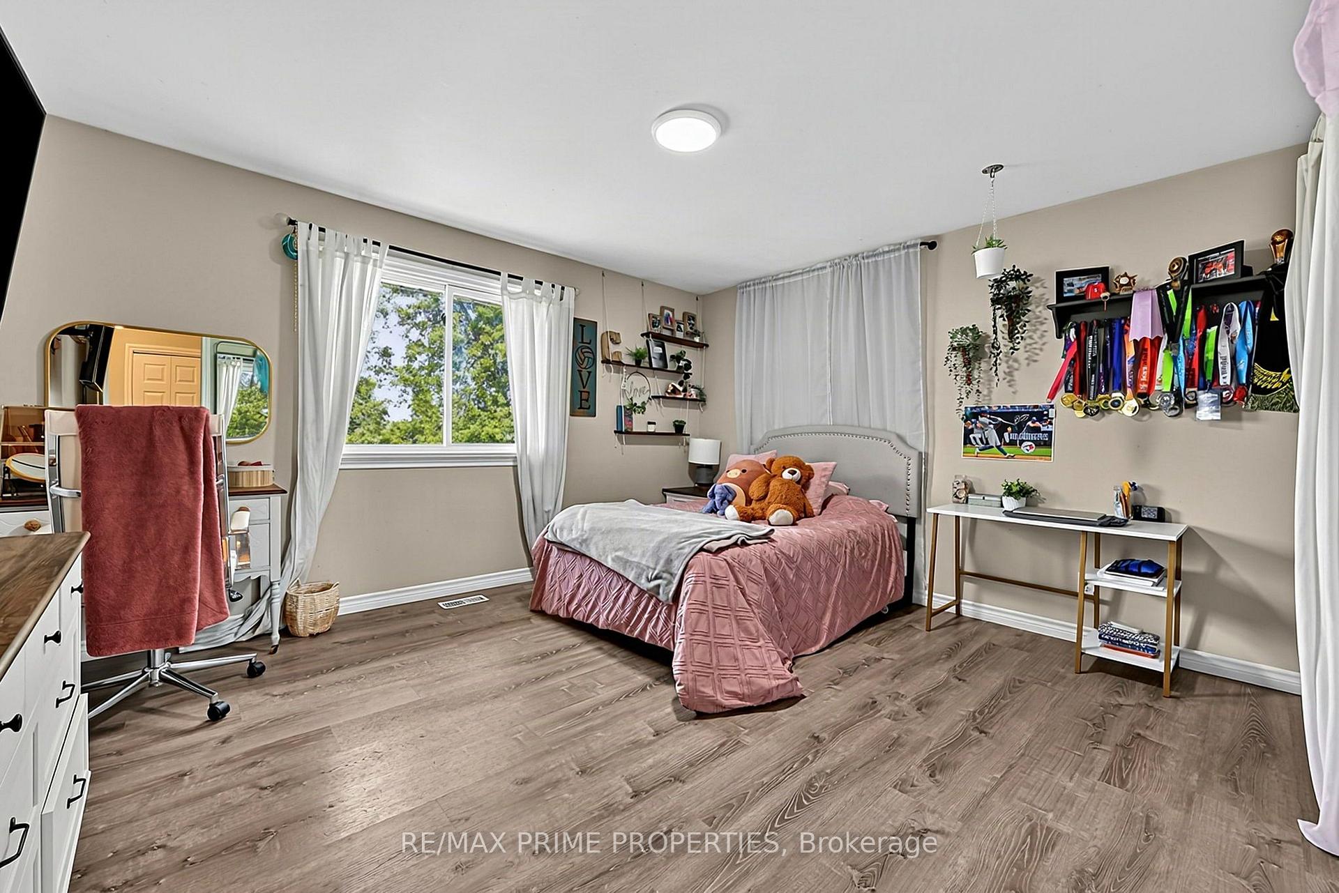 Photo 15 of 426 Zephyr Road, Uxbridge, Rural Uxbridge — HOMEH