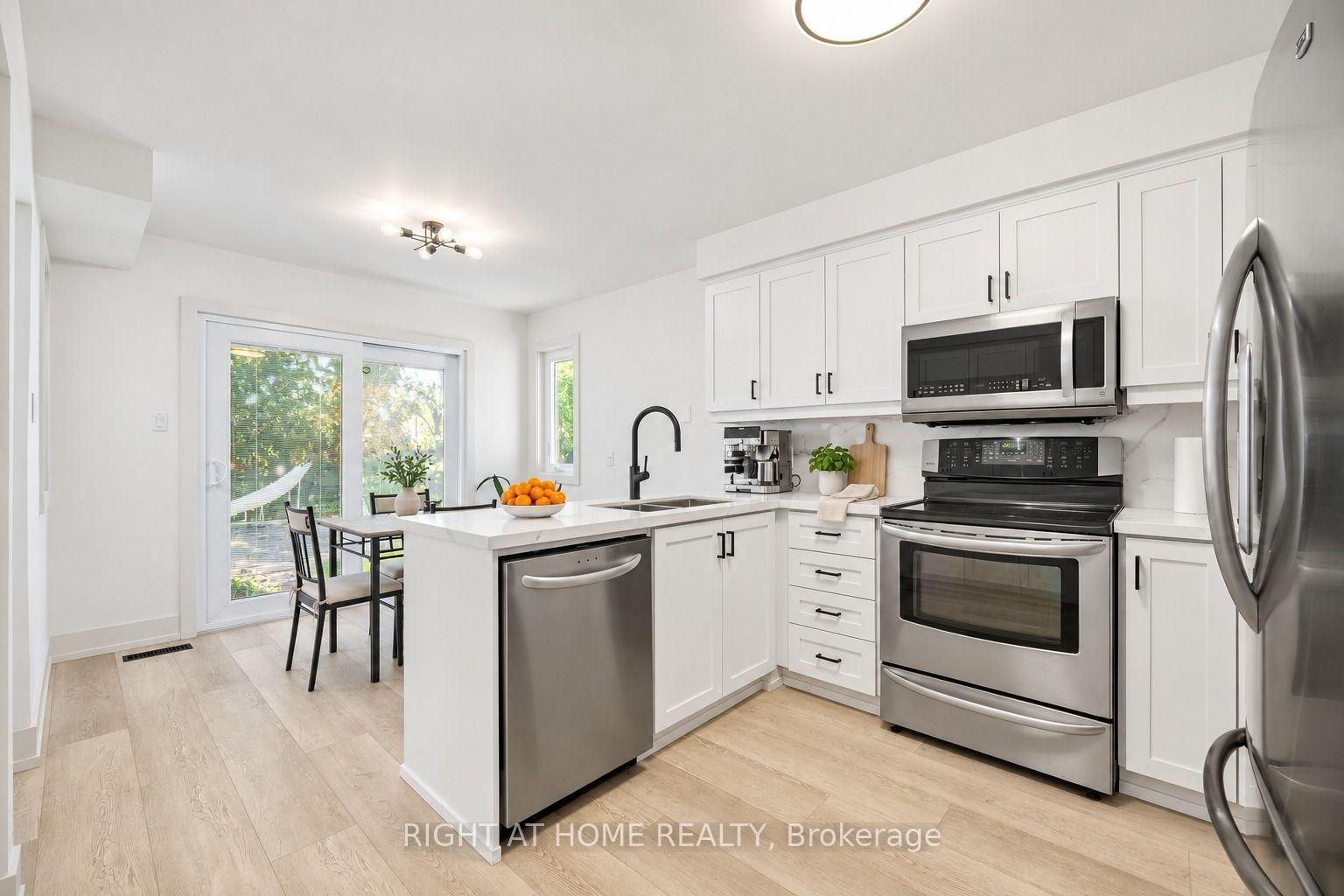 Photo 8 of 32 Cheviot Crescent, Brampton, Heart Lake East — HOMEH