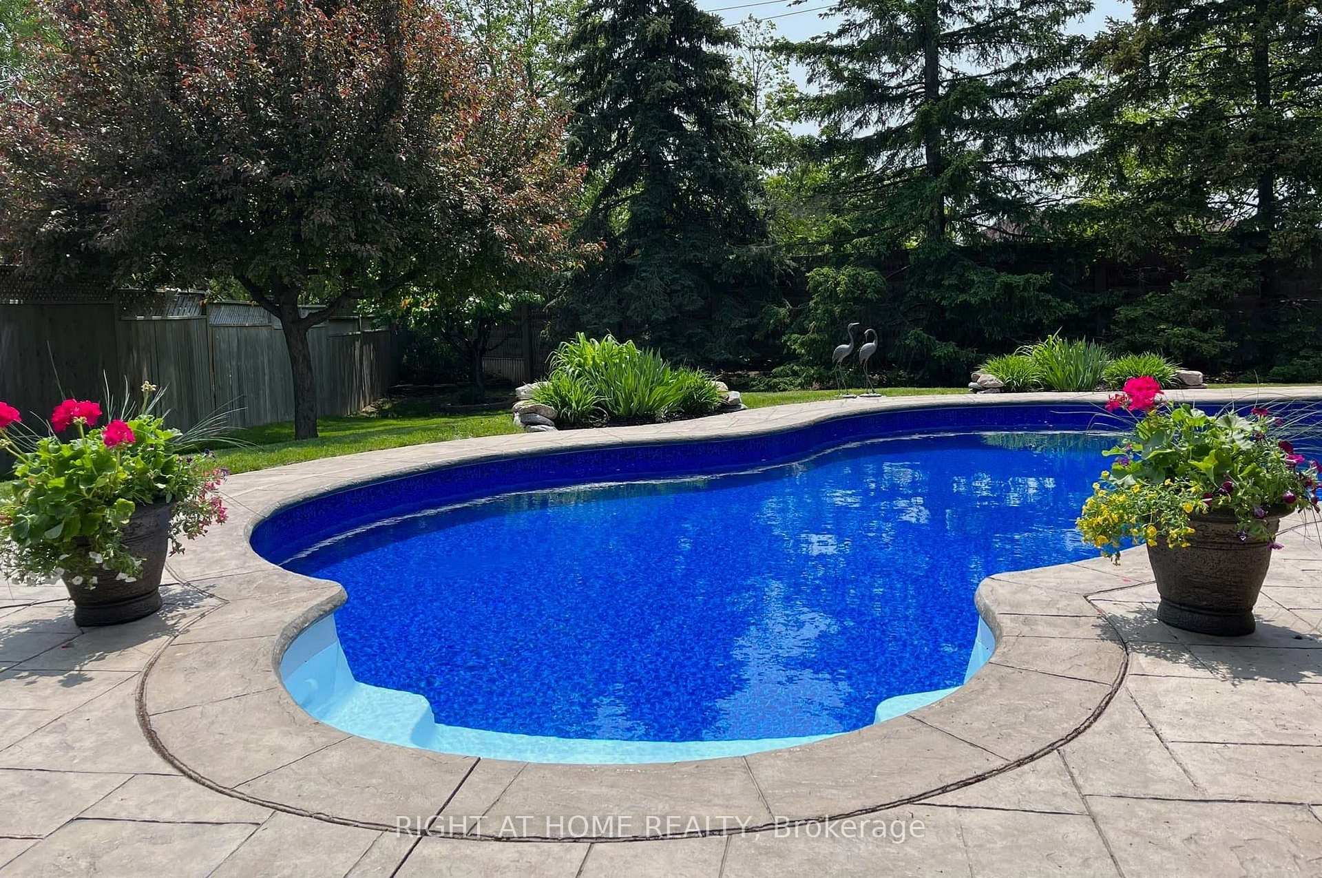 Photo 25 of 32 Cheviot Crescent, Brampton, Heart Lake East — HOMEH