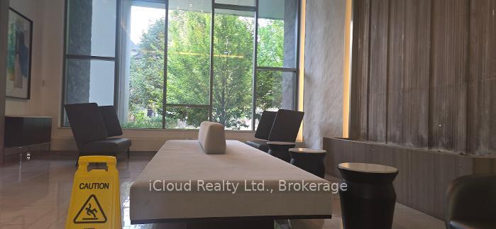 Photo 7 of Unit 806, 28 Avondale Avenue S, North York, Willowdale East — HOMEH