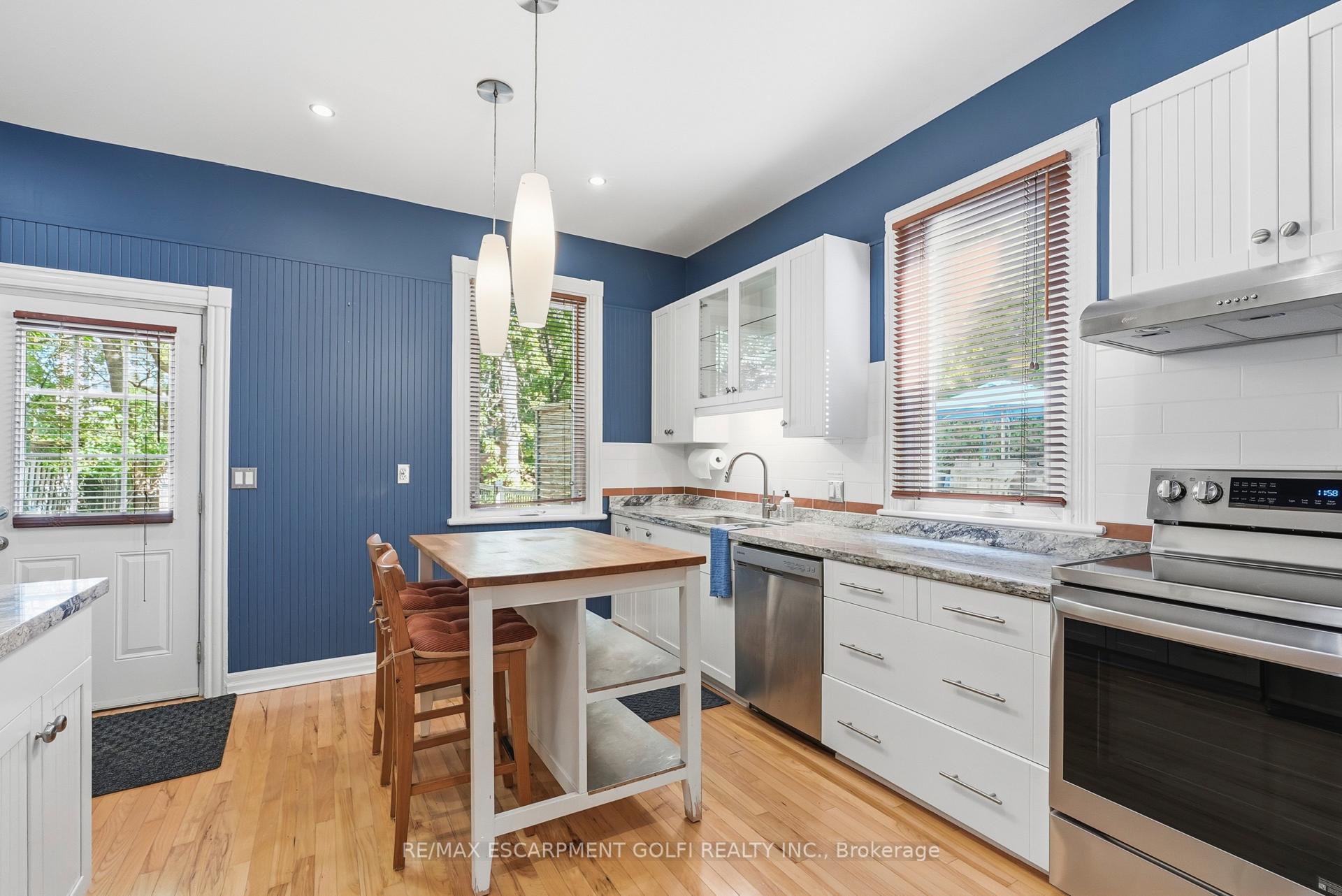 Photo 10 of 198 Duke Street, Hamilton, Durand — HOMEH