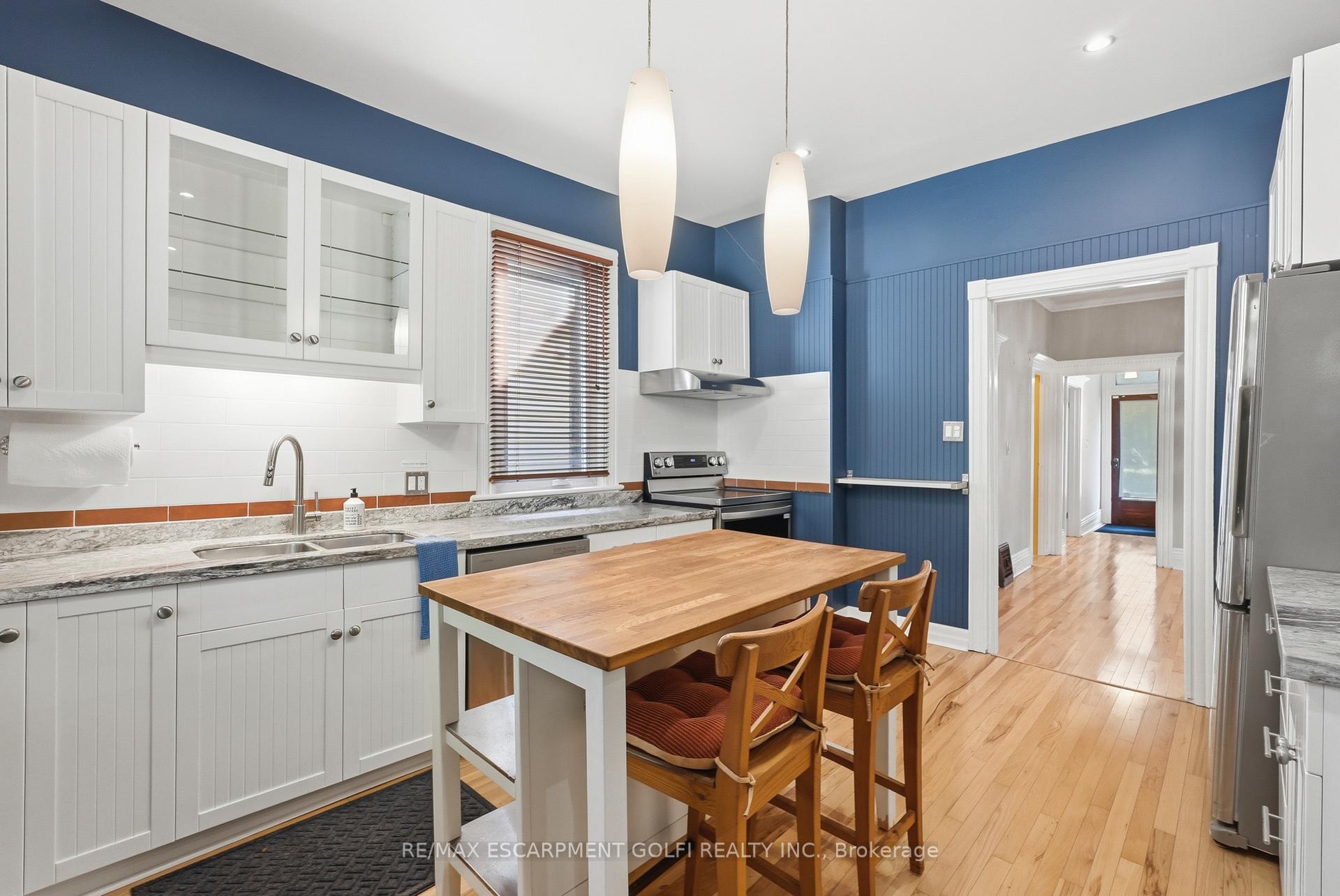Photo 12 of 198 Duke Street, Hamilton, Durand — HOMEH
