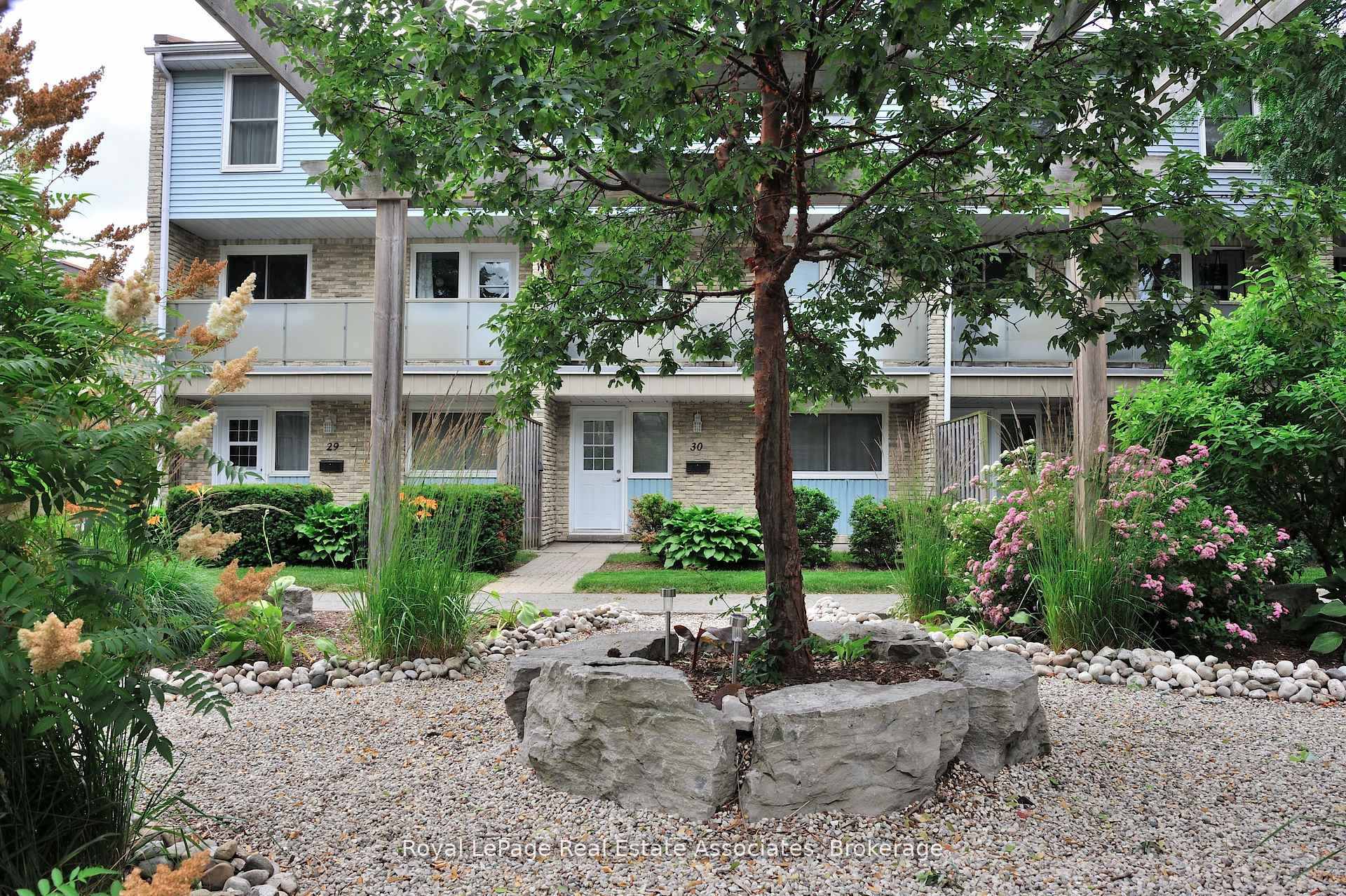 Photo 3 of Unit 30, 35 Breckenridge Drive, Kitchener, Heritage Park - Kitchener — HOMEH