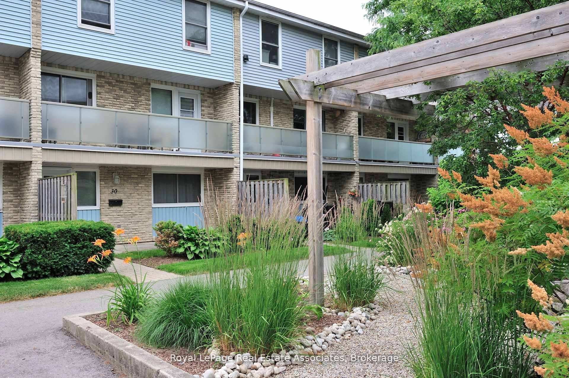 Photo 2 of Unit 30, 35 Breckenridge Drive, Kitchener, Heritage Park - Kitchener — HOMEH