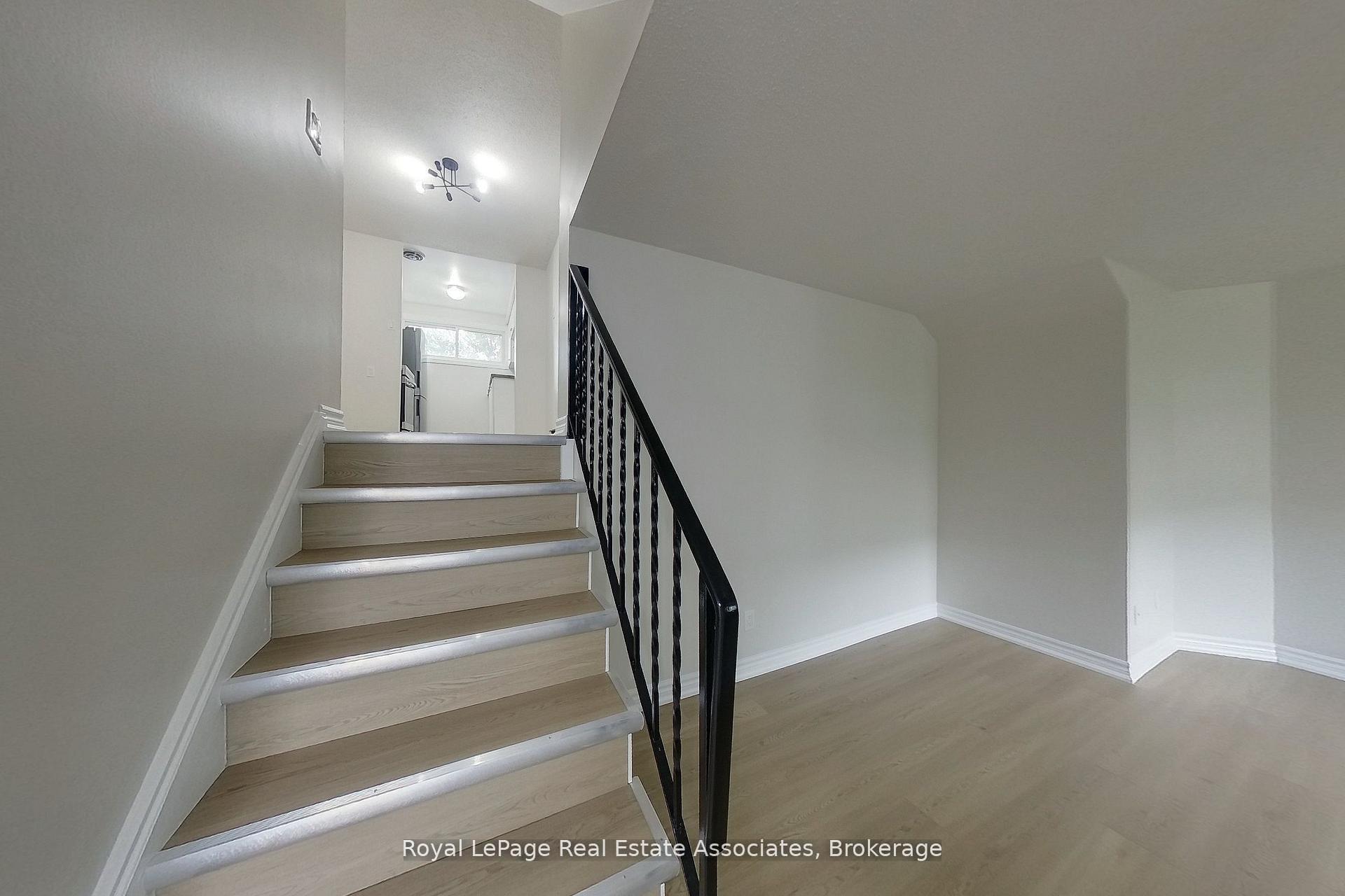 Photo 9 of Unit 30, 35 Breckenridge Drive, Kitchener, Heritage Park - Kitchener — HOMEH