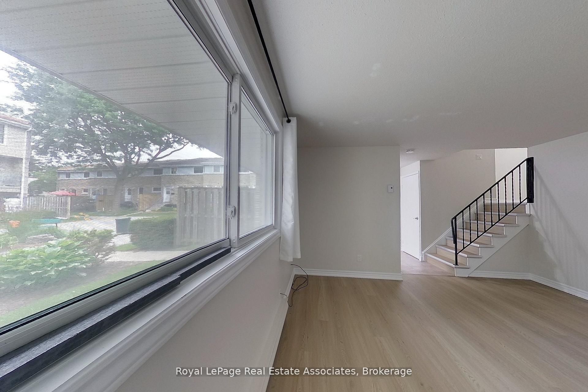 Photo 11 of Unit 30, 35 Breckenridge Drive, Kitchener, Heritage Park - Kitchener — HOMEH