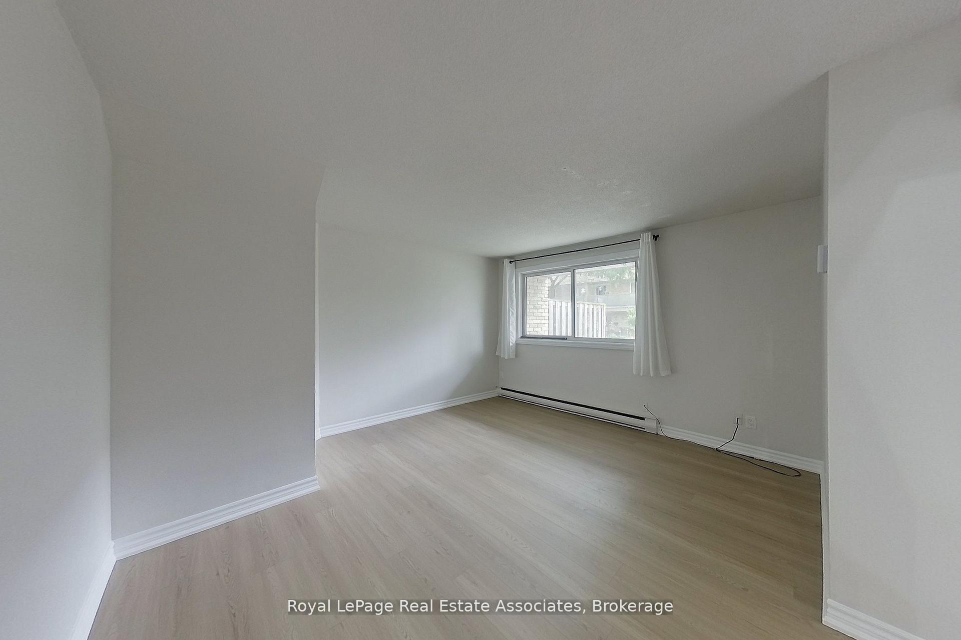 Photo 14 of Unit 30, 35 Breckenridge Drive, Kitchener, Heritage Park - Kitchener — HOMEH