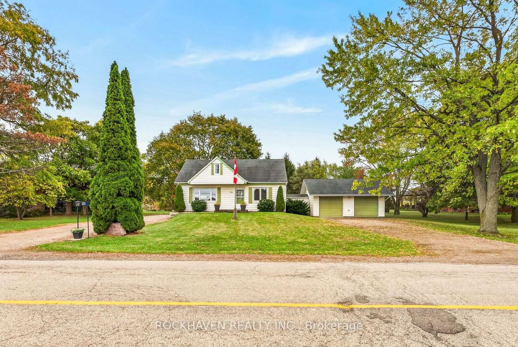 Photo 2 of 376 Rock Chapel Road, Hamilton, Rural Flamborough — HOMEH