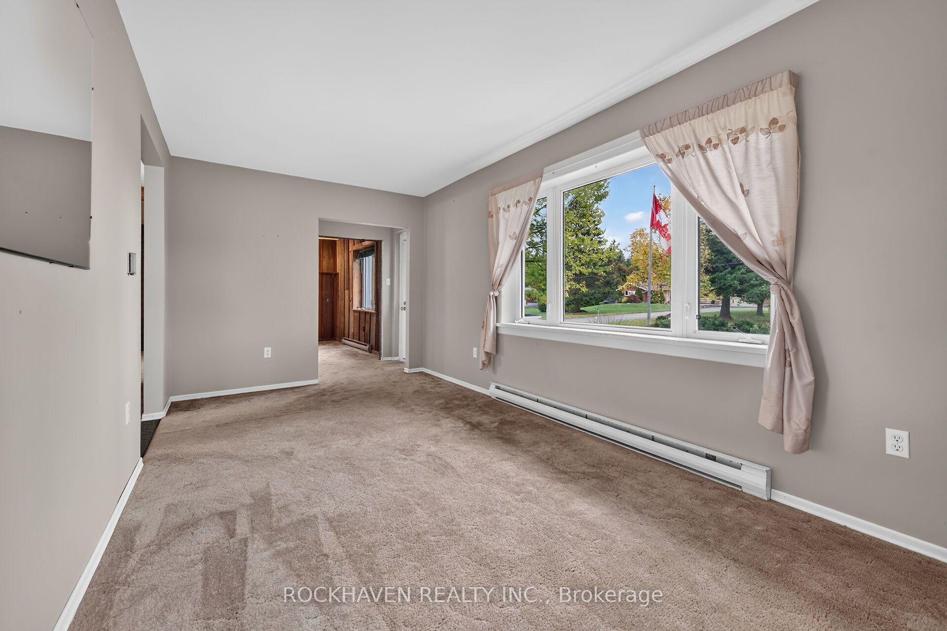 Photo 7 of 376 Rock Chapel Road, Hamilton, Rural Flamborough — HOMEH