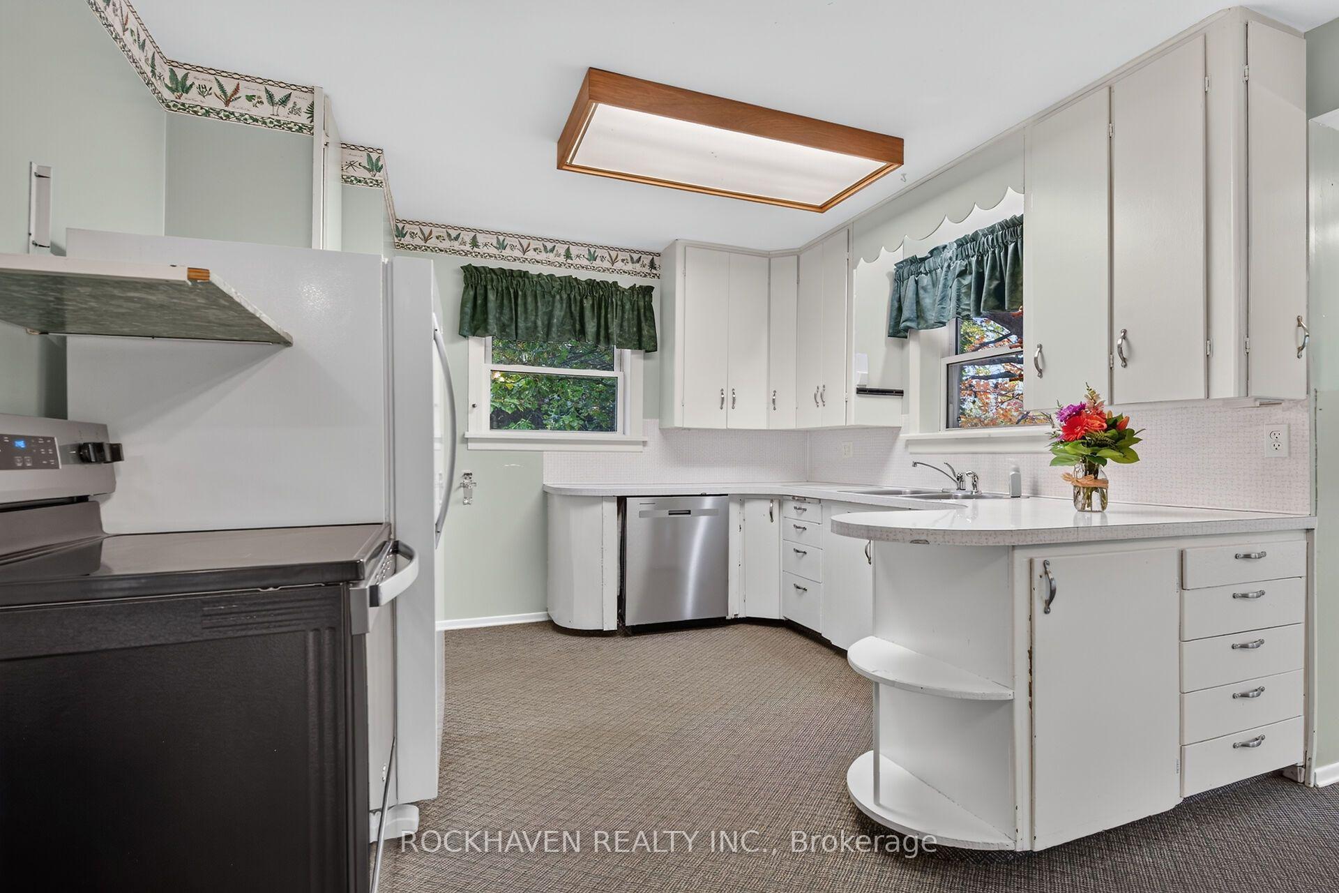 Photo 12 of 376 Rock Chapel Road, Hamilton, Rural Flamborough — HOMEH
