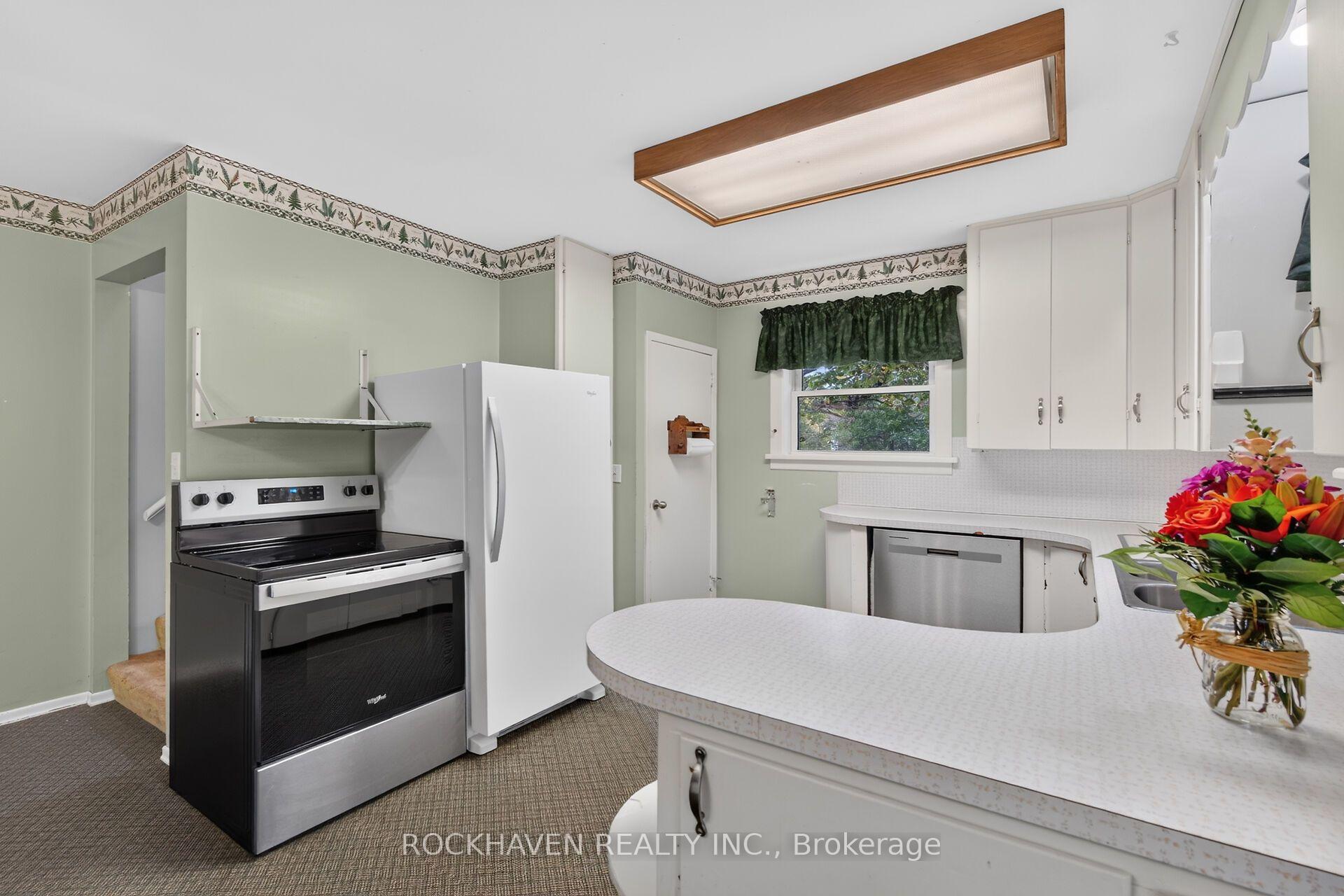 Photo 13 of 376 Rock Chapel Road, Hamilton, Rural Flamborough — HOMEH