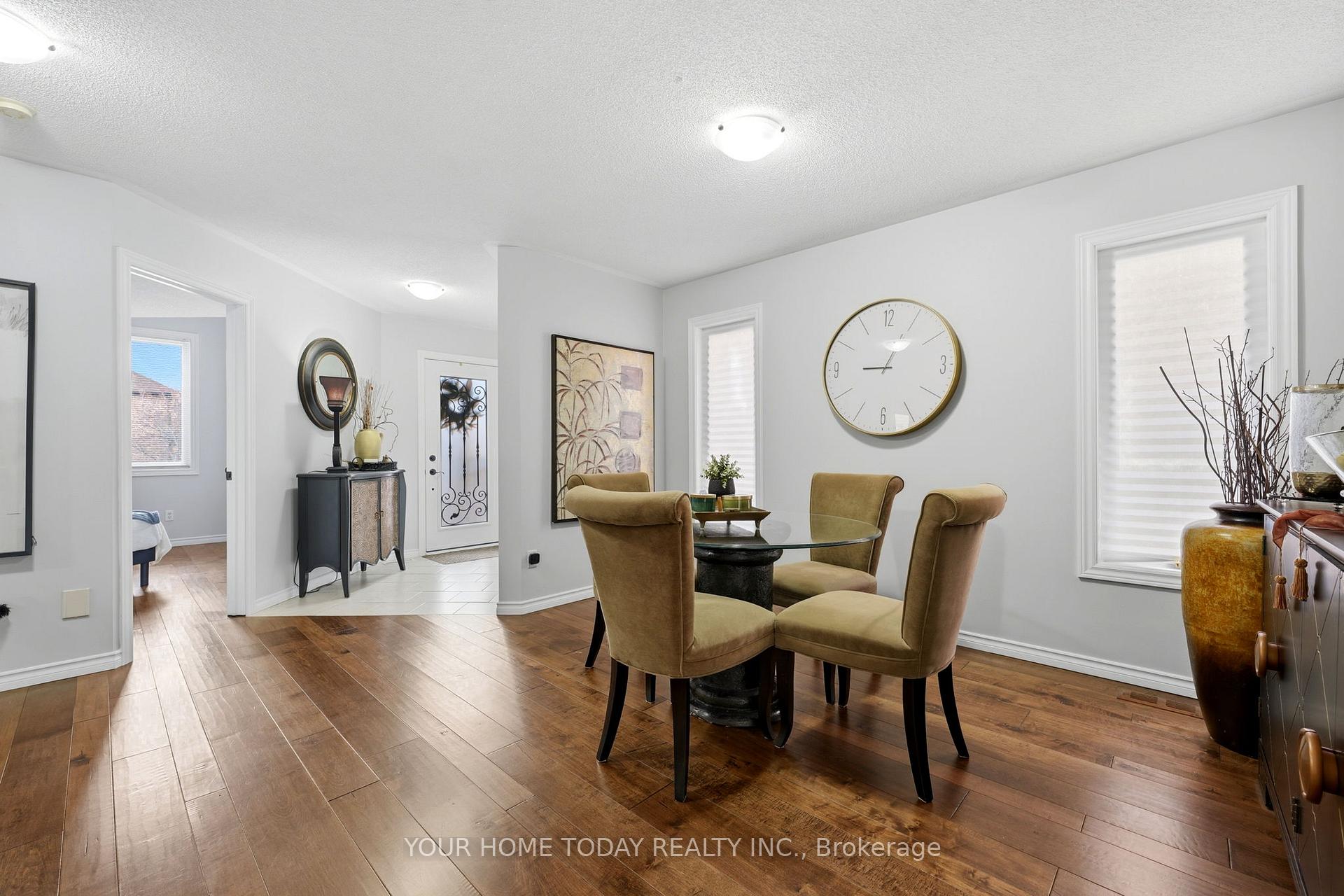 Photo 8 of 96 Lauchlin Crescent, Halton Hills, Georgetown — HOMEH