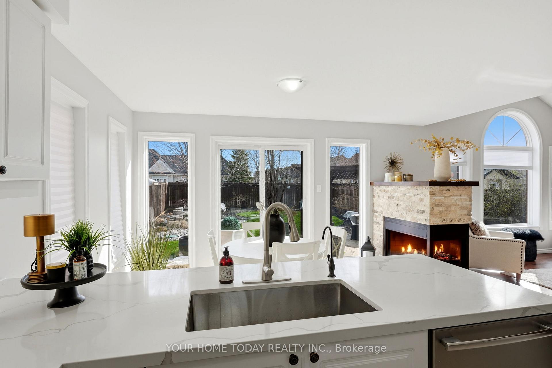 Photo 12 of 96 Lauchlin Crescent, Halton Hills, Georgetown — HOMEH