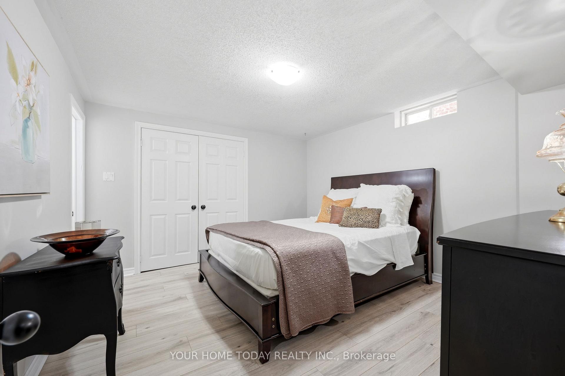 Photo 32 of 96 Lauchlin Crescent, Halton Hills, Georgetown — HOMEH