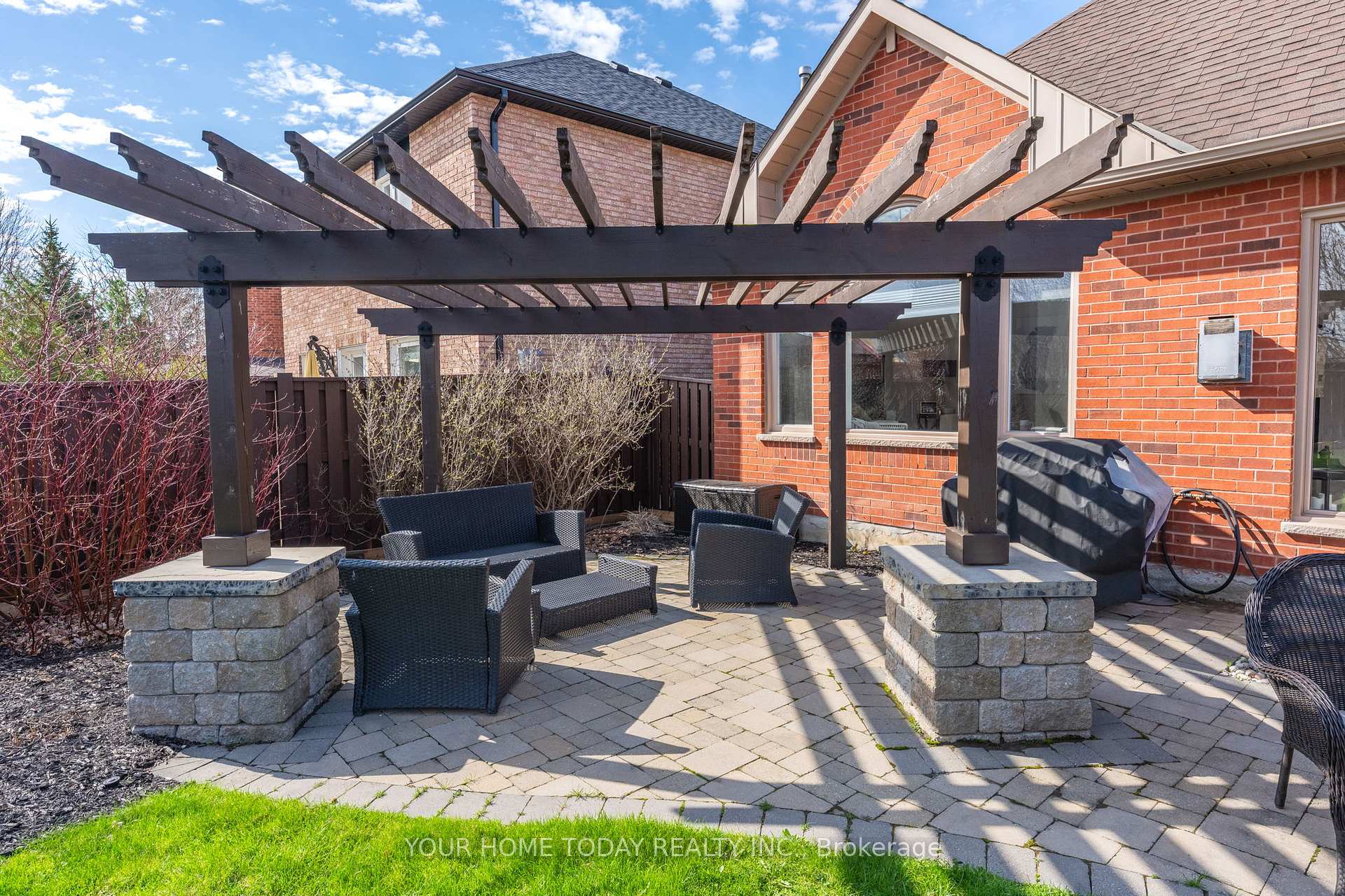 Photo 36 of 96 Lauchlin Crescent, Halton Hills, Georgetown — HOMEH