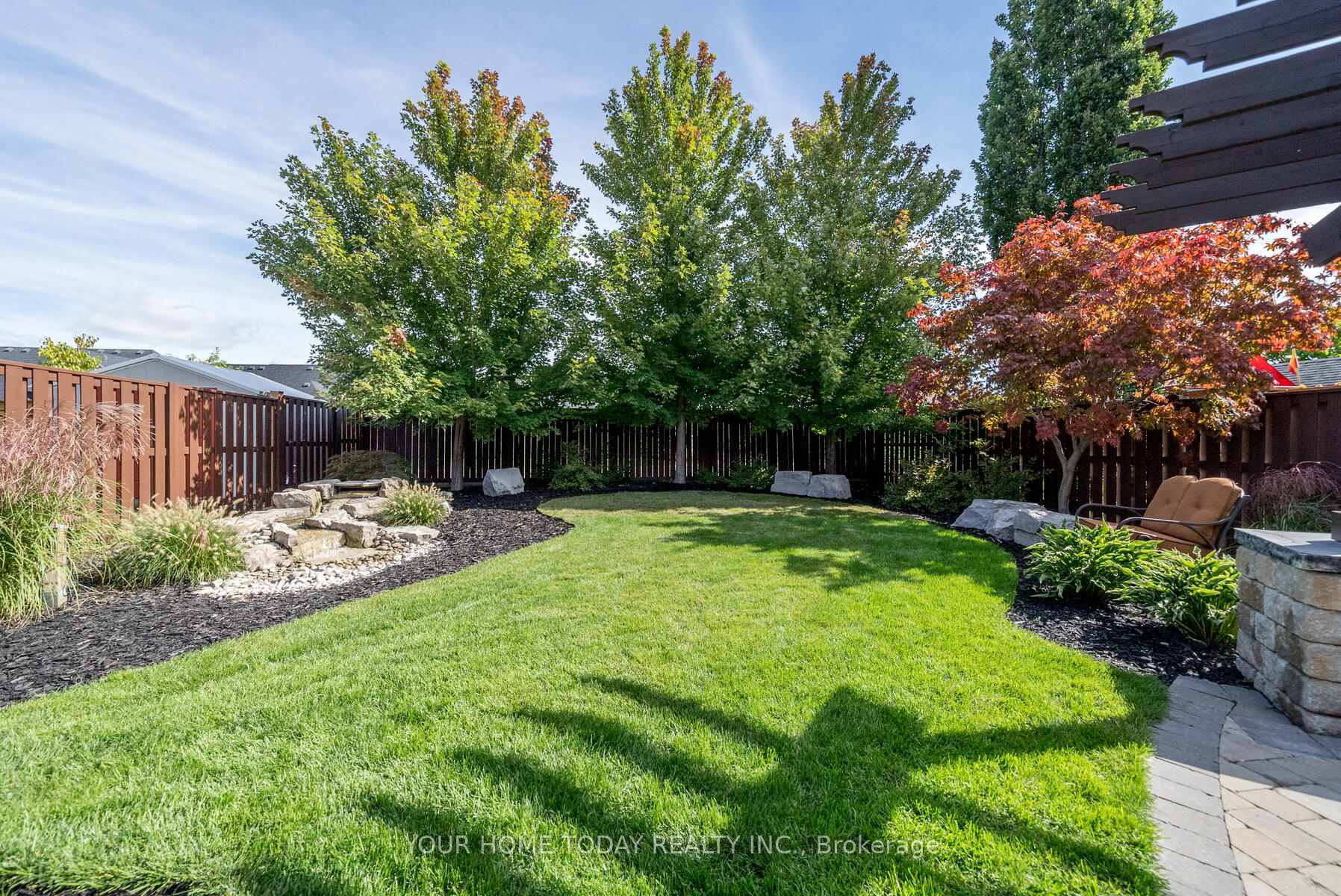 Photo 39 of 96 Lauchlin Crescent, Halton Hills, Georgetown — HOMEH