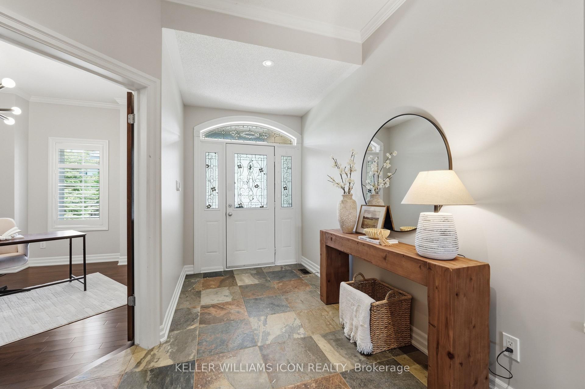 Photo 5 of 246 Madhu Crescent, Ottawa, Mooneys Bay — HOMEH