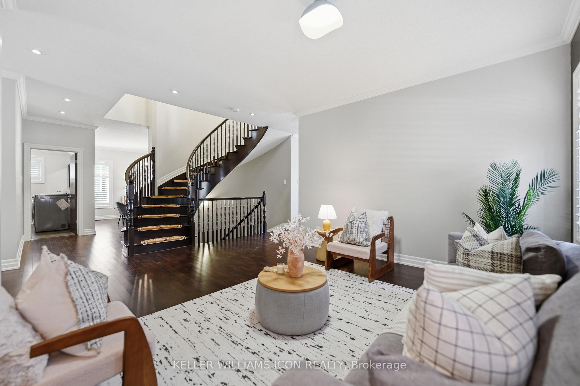 Photo 7 of 246 Madhu Crescent, Ottawa, Mooneys Bay — HOMEH