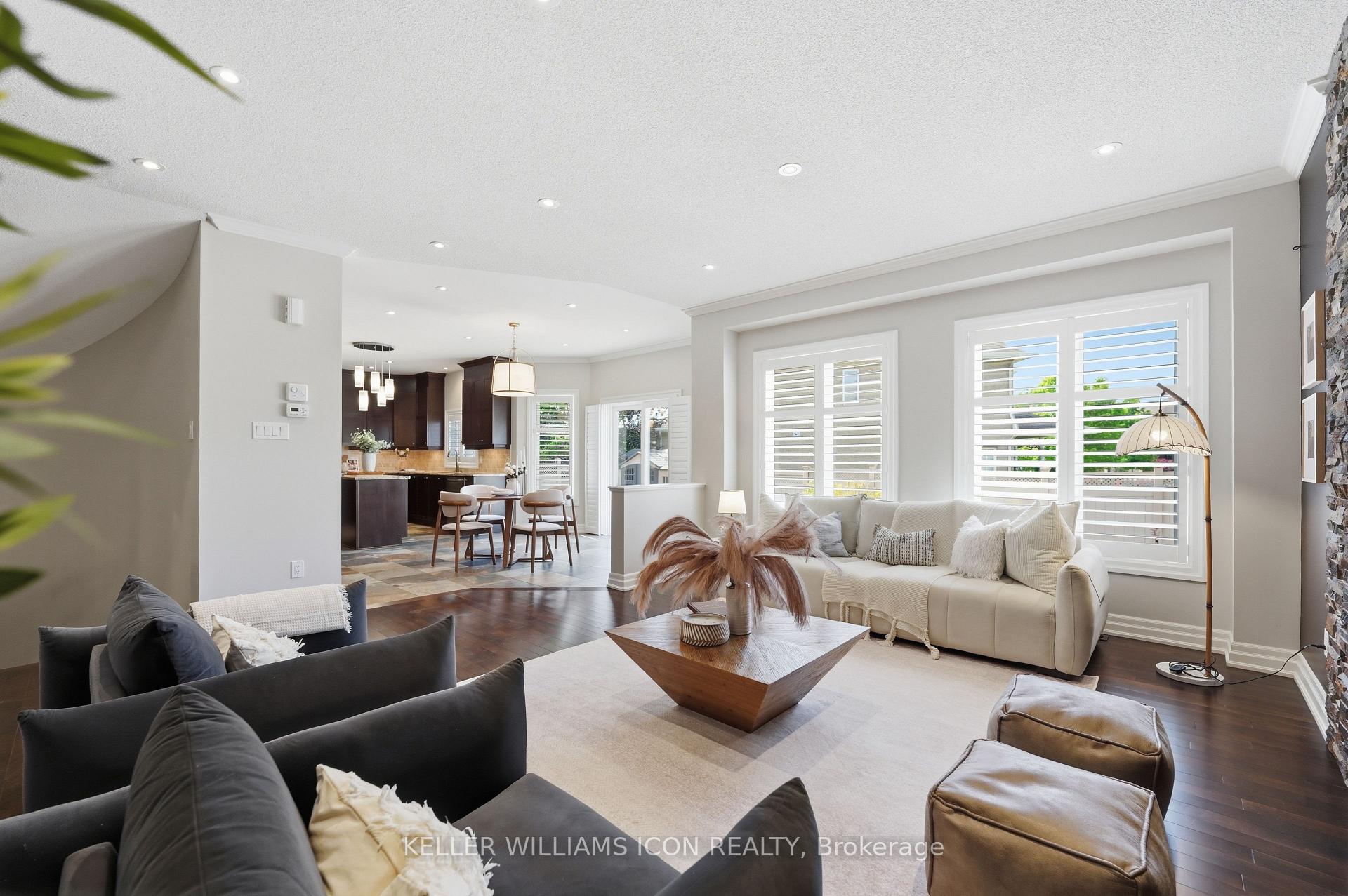 Photo 19 of 246 Madhu Crescent, Ottawa, Mooneys Bay — HOMEH