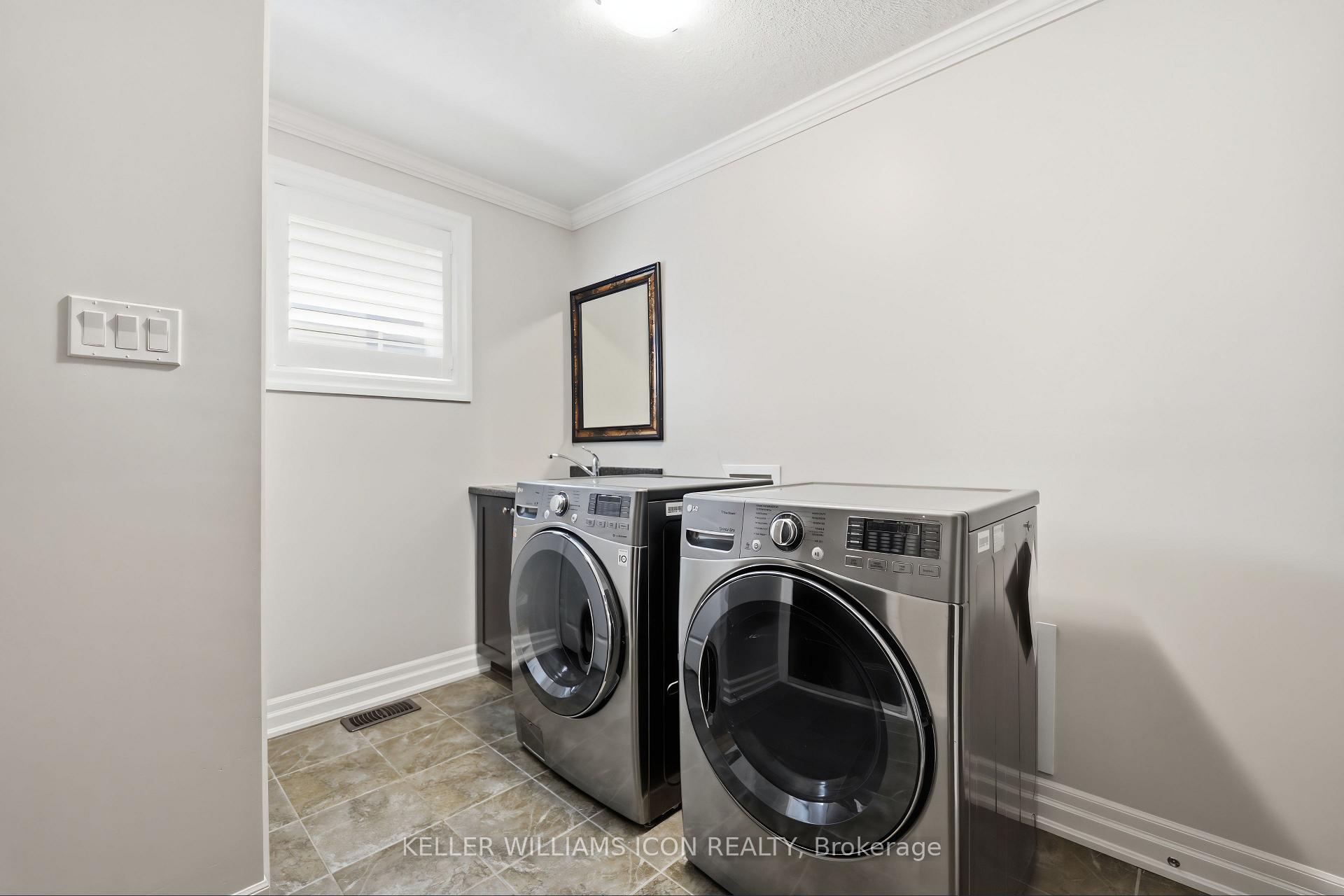 Photo 21 of 246 Madhu Crescent, Ottawa, Mooneys Bay — HOMEH