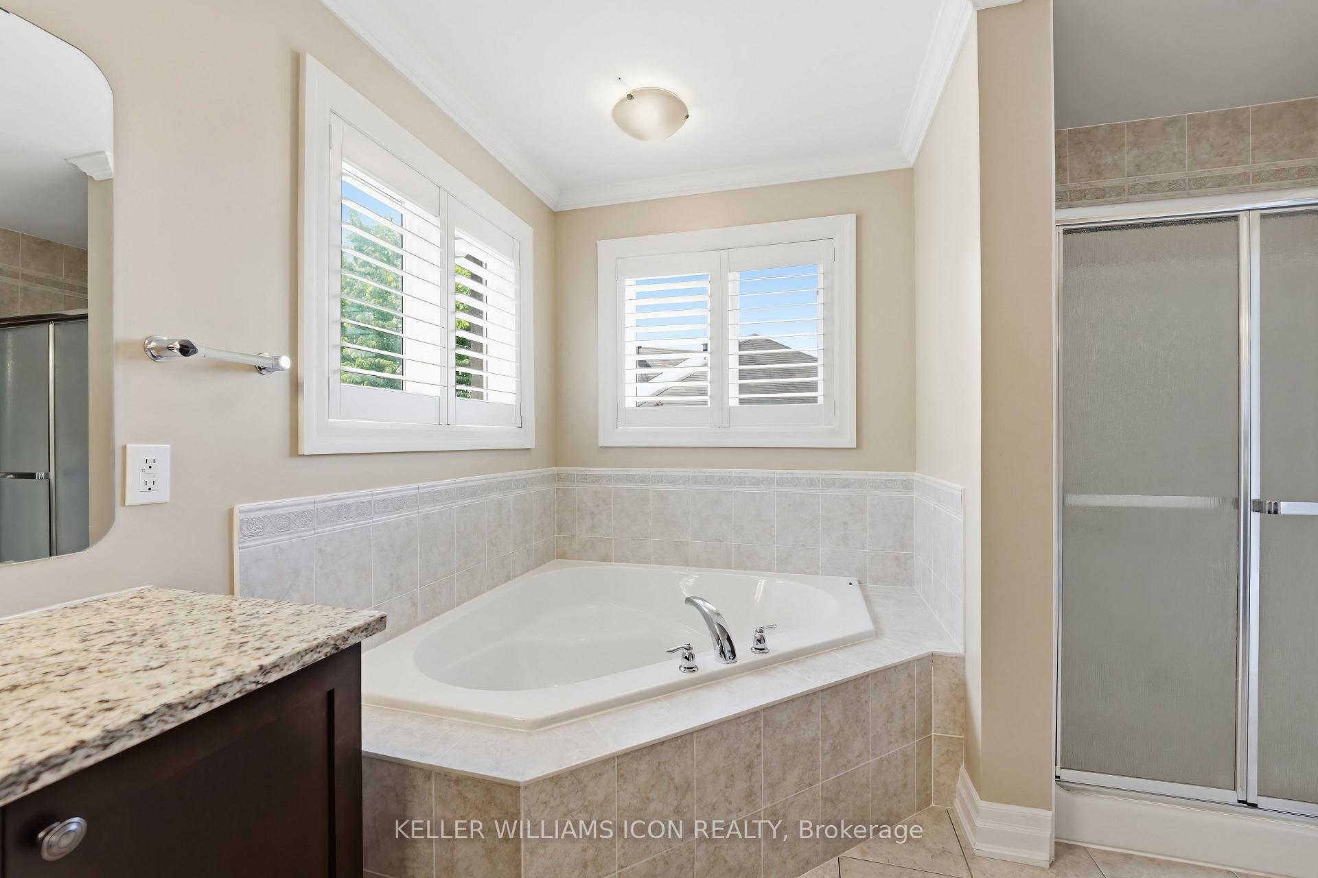 Photo 27 of 246 Madhu Crescent, Ottawa, Mooneys Bay — HOMEH