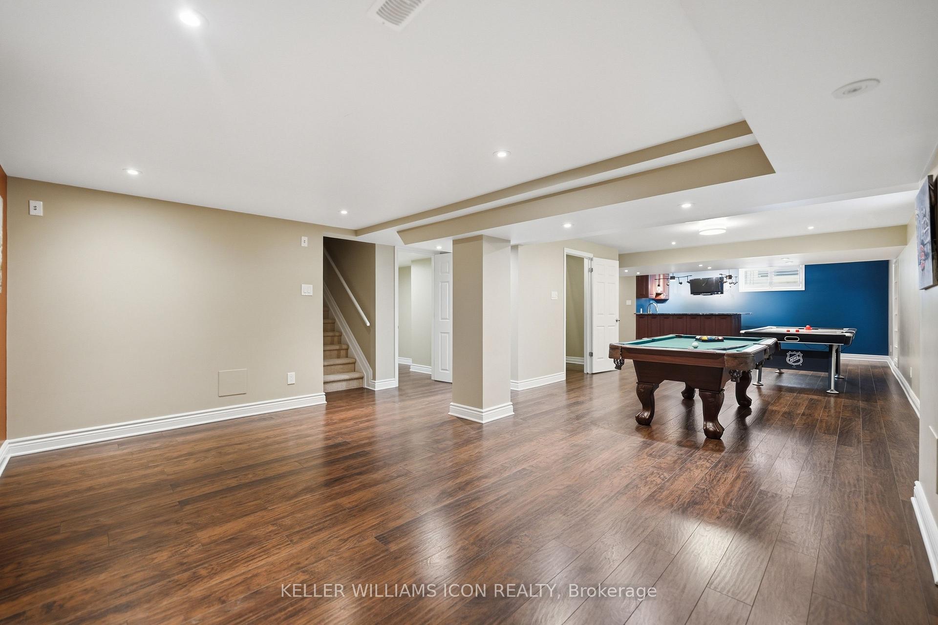 Photo 33 of 246 Madhu Crescent, Ottawa, Mooneys Bay — HOMEH
