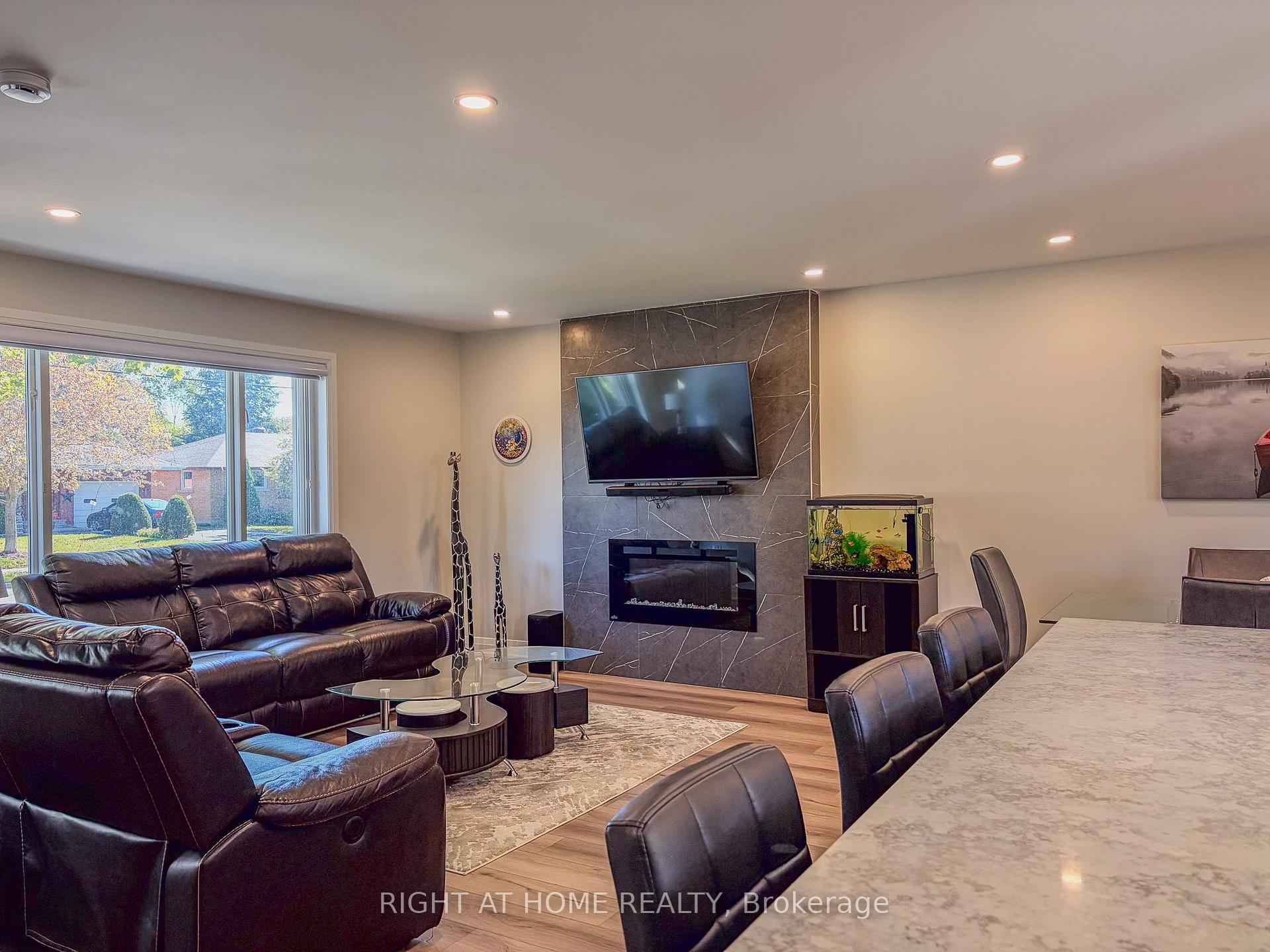 Photo 11 of 221 Tupper Boulevard, New Tecumseth, Alliston — HOMEH