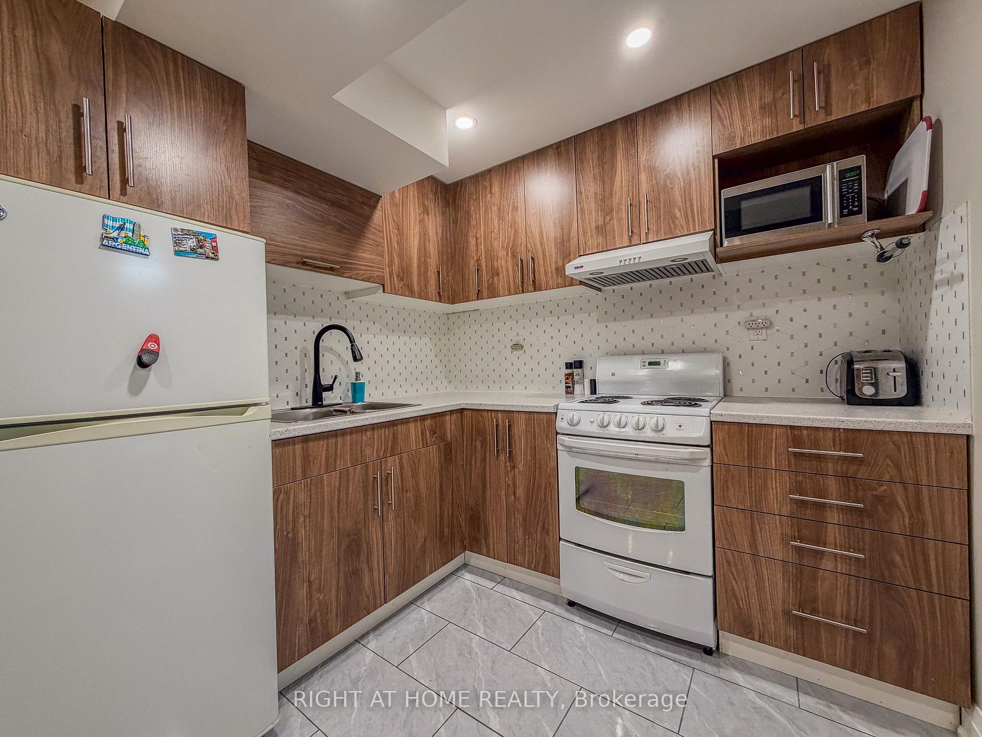 Photo 19 of 221 Tupper Boulevard, New Tecumseth, Alliston — HOMEH