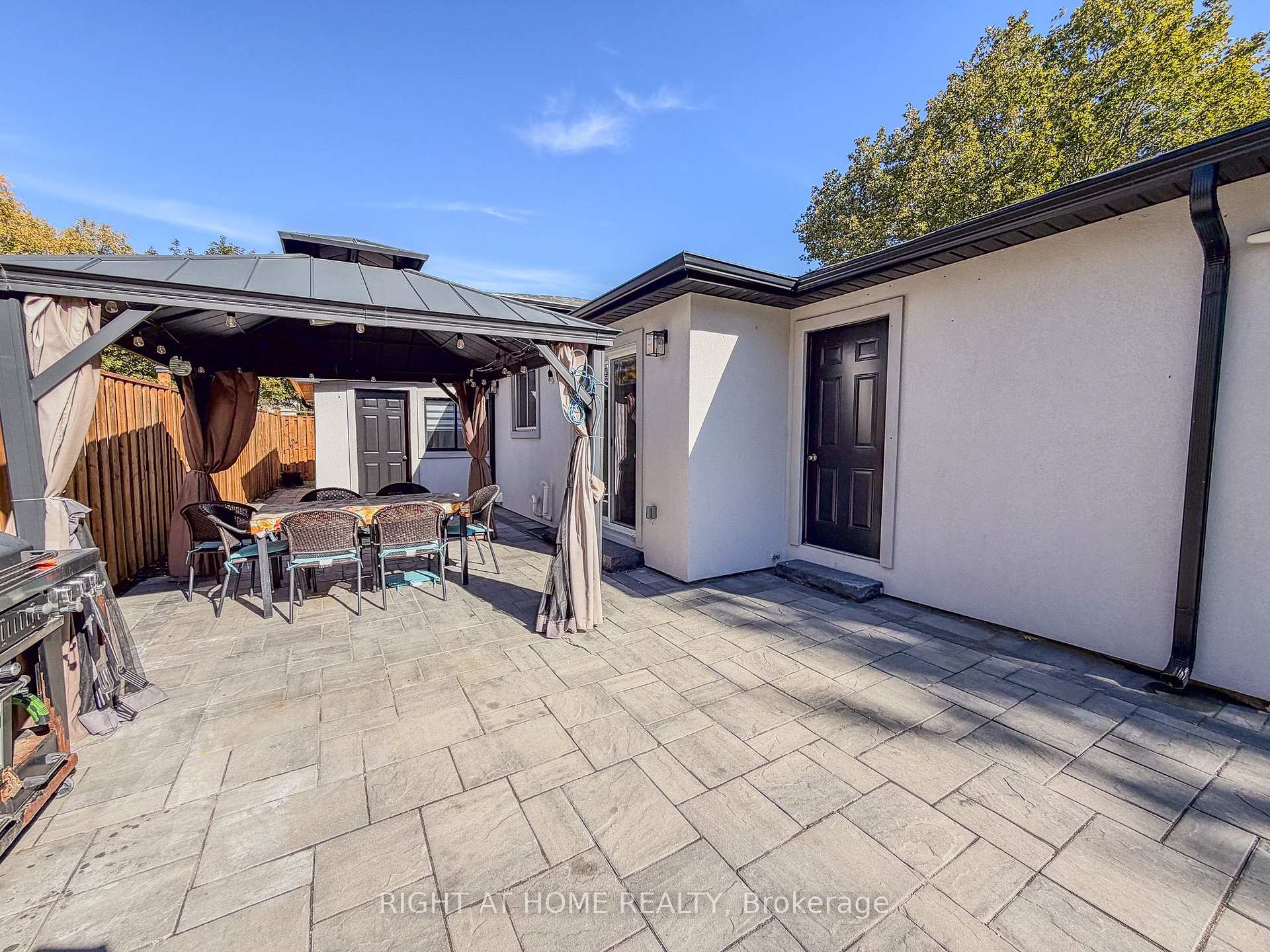 Photo 23 of 221 Tupper Boulevard, New Tecumseth, Alliston — HOMEH