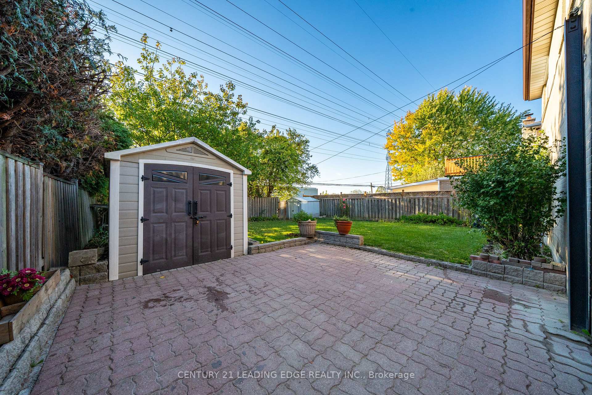 Photo 37 of 63 Mercury Road, Etobicoke, West Humber-Clairville — HOMEH