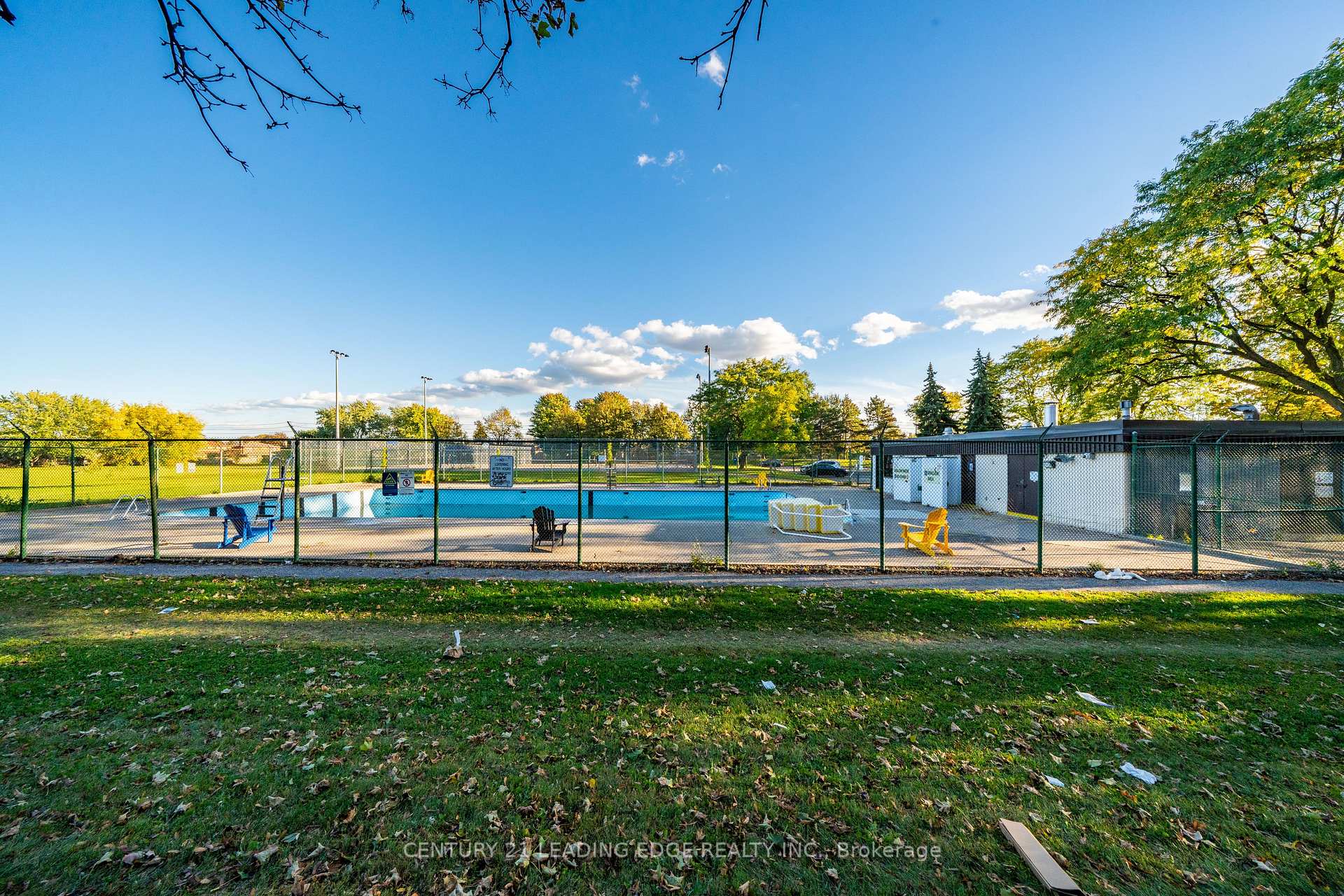 Photo 41 of 63 Mercury Road, Etobicoke, West Humber-Clairville — HOMEH