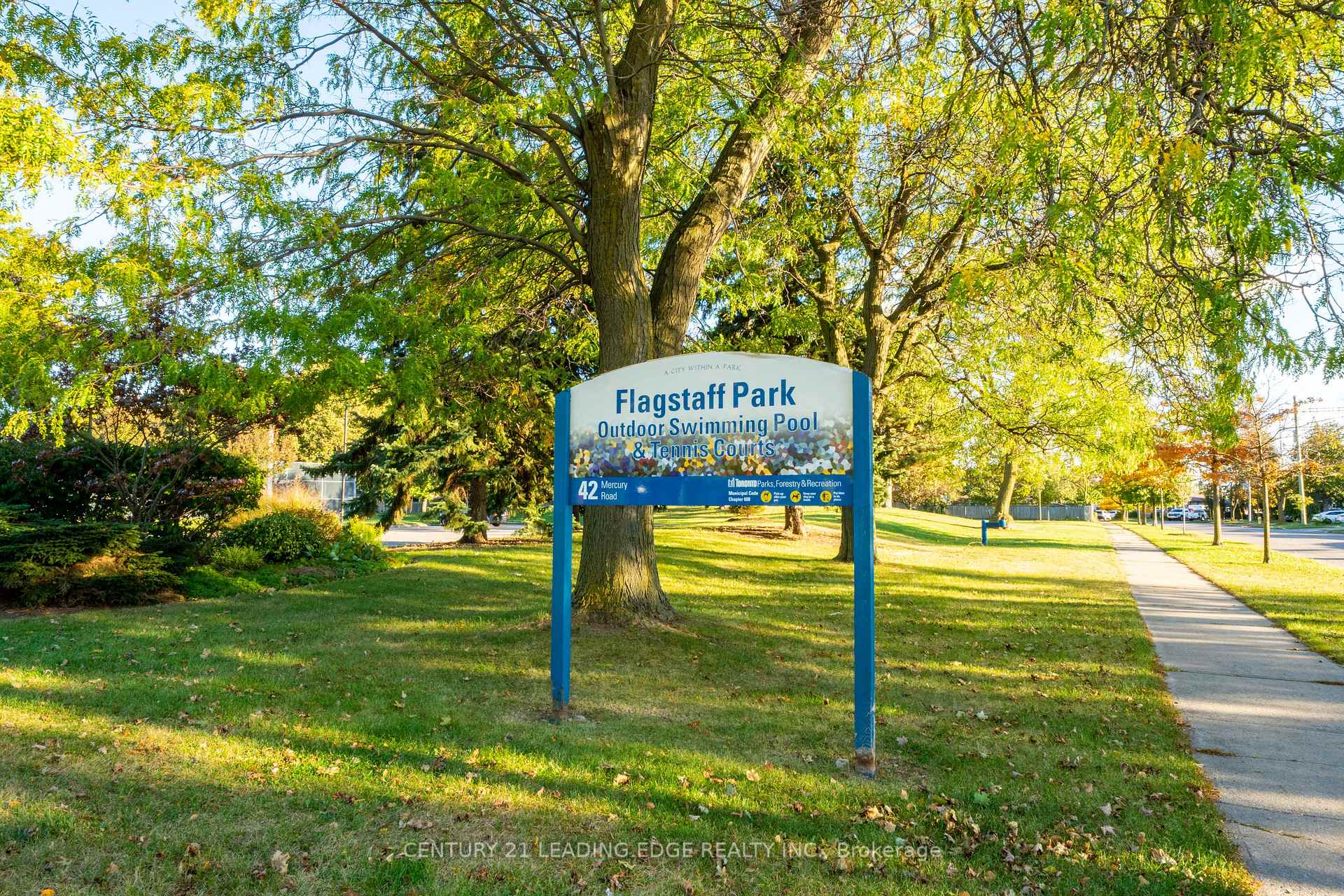 Photo 43 of 63 Mercury Road, Etobicoke, West Humber-Clairville — HOMEH