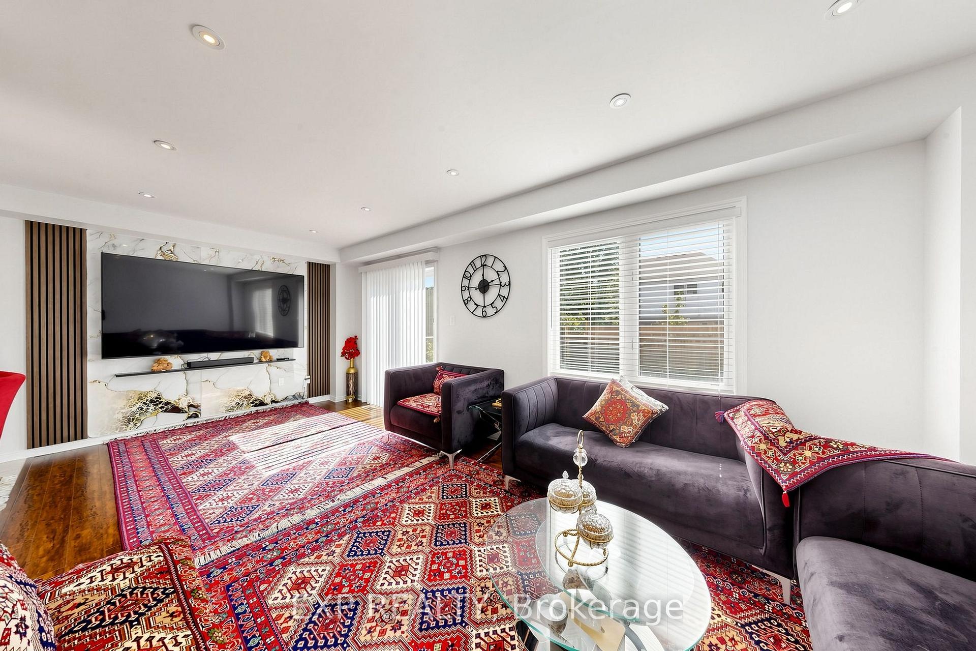 Photo 3 of 85 Sidney Rundle Avenue, Clarington, Bowmanville — HOMEH